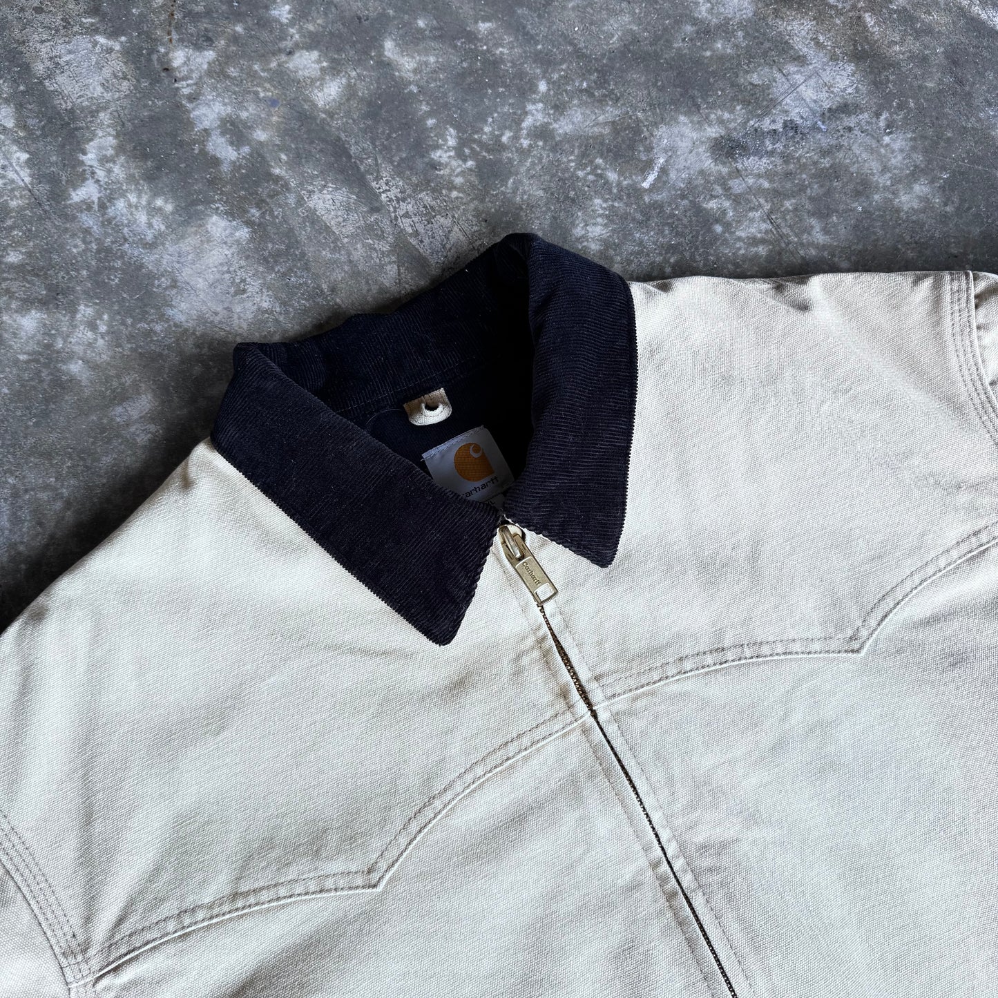 2000s Carhartt Santa Fe Jacket “Cream”