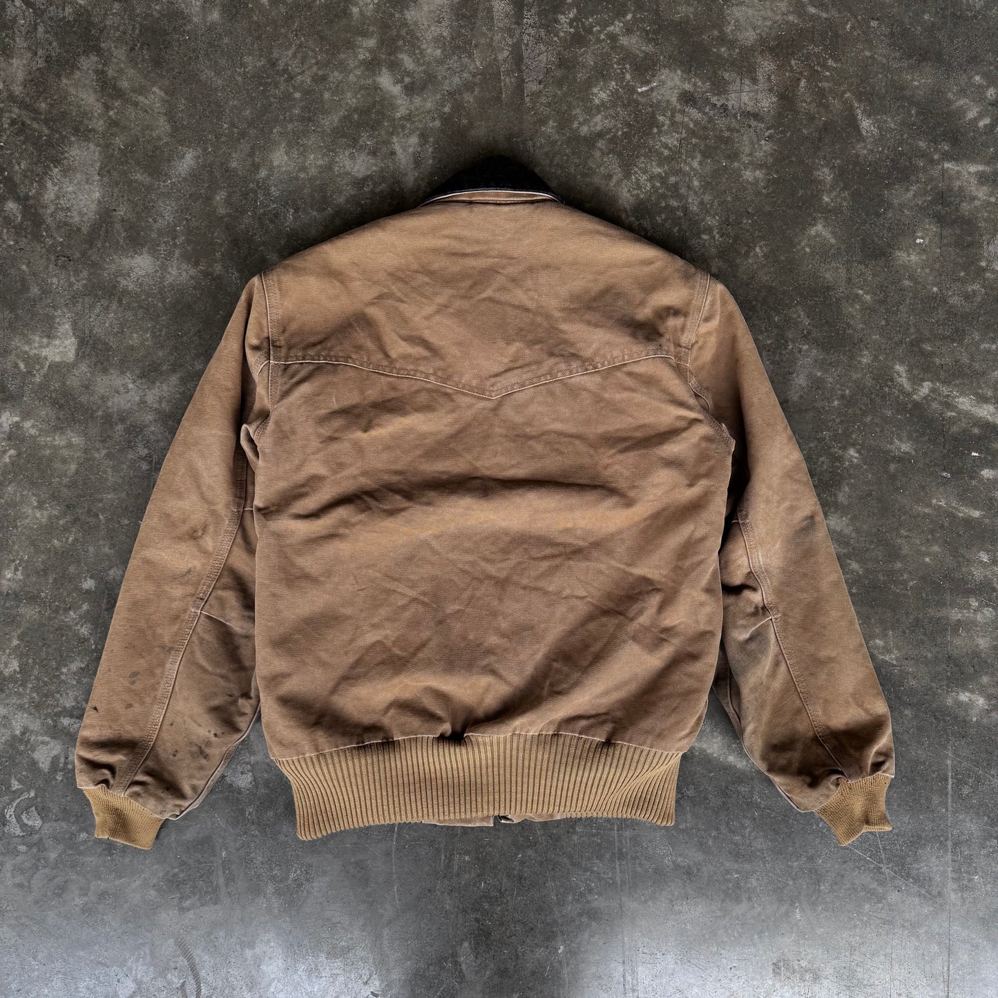 2000s Carhartt Santa Fe Trashed Jacket