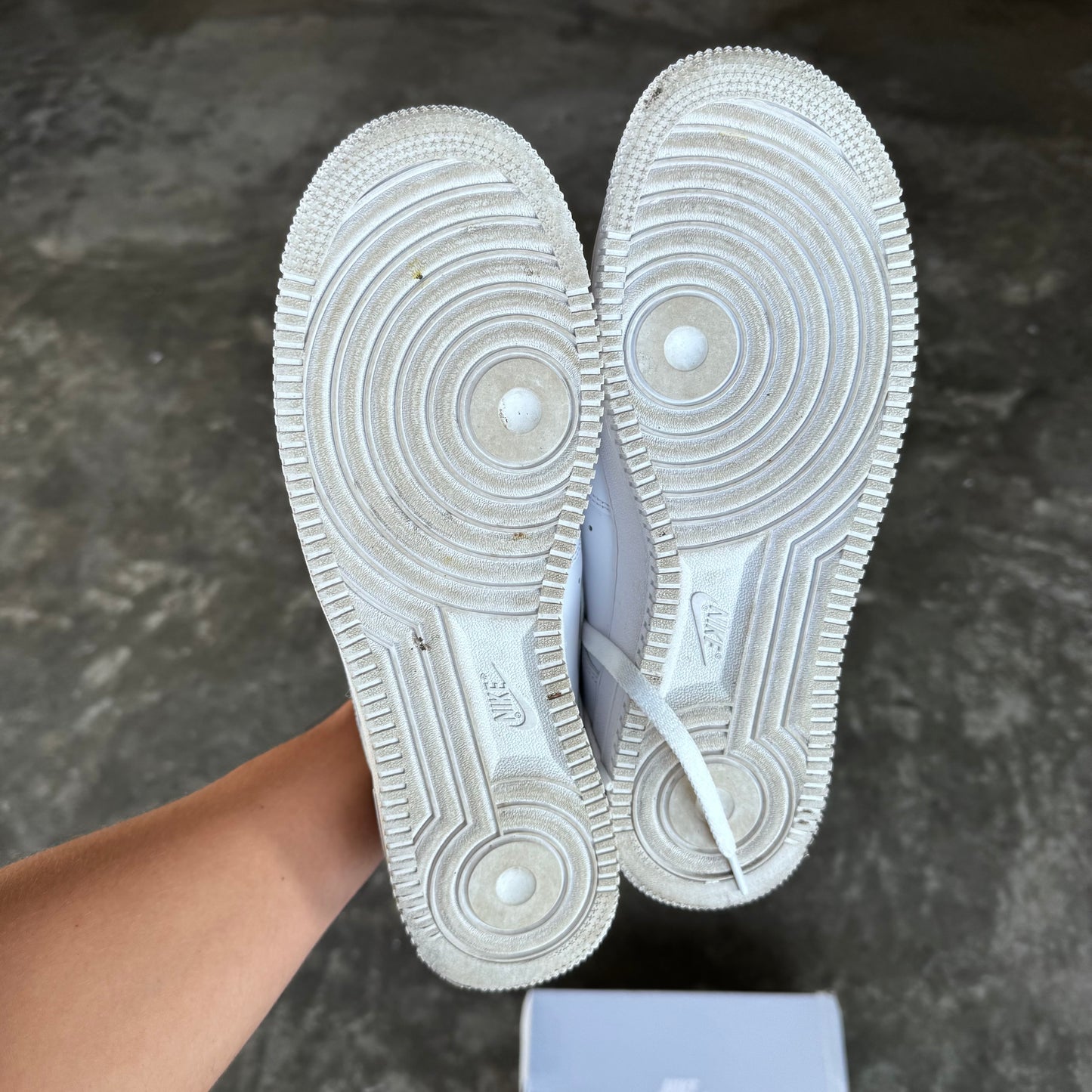 Nike Air Force 1 07’ Triple White 10.5US