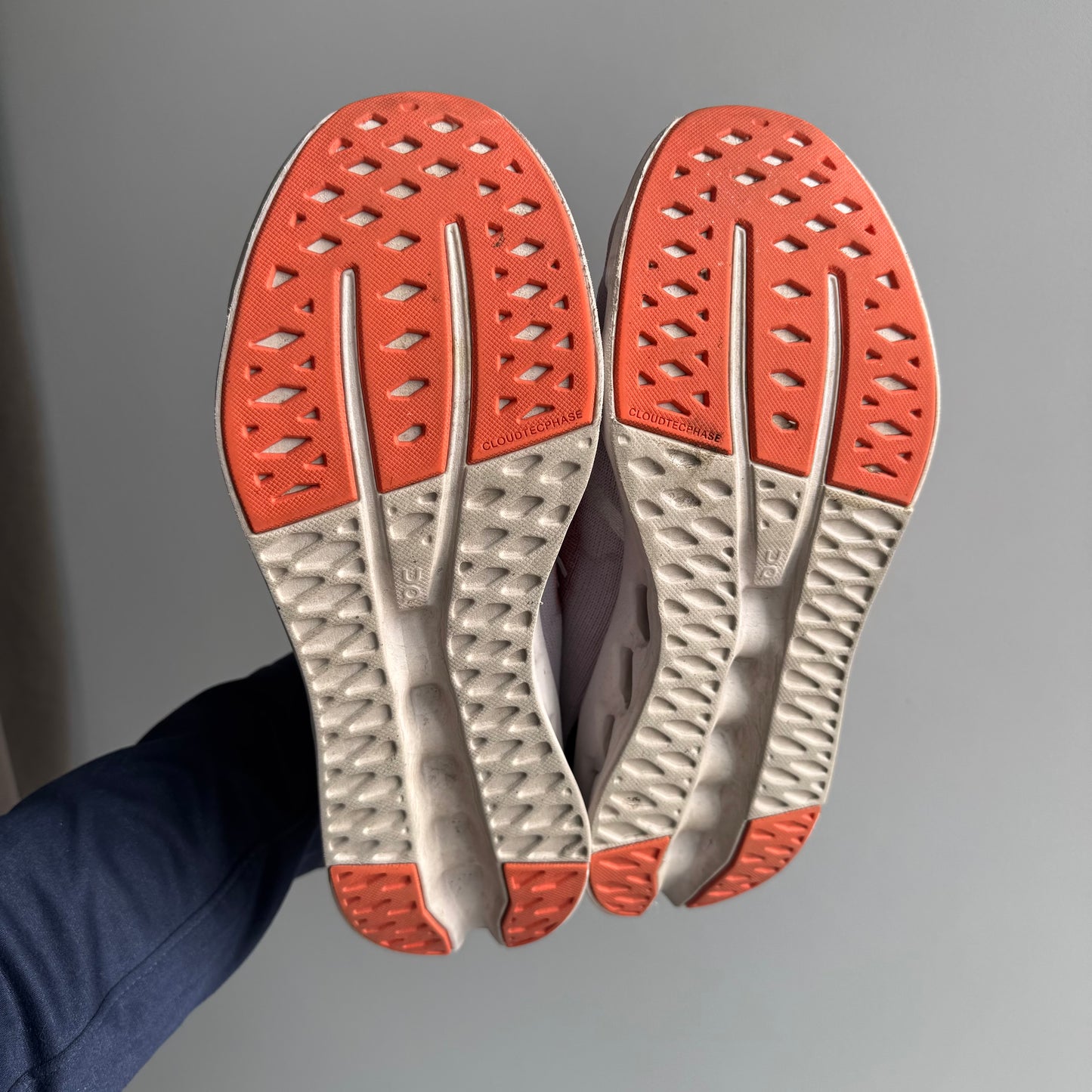 On Cloudsurfer Sneakers