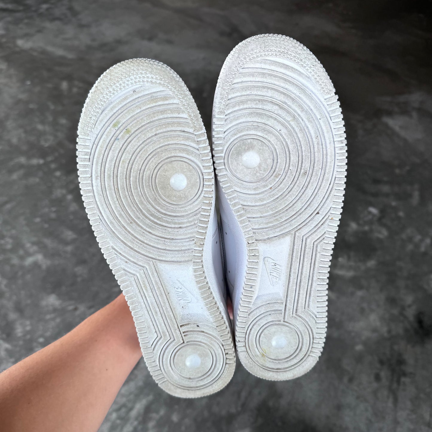 Nike Air Force 1 07’ Triple White 10US
