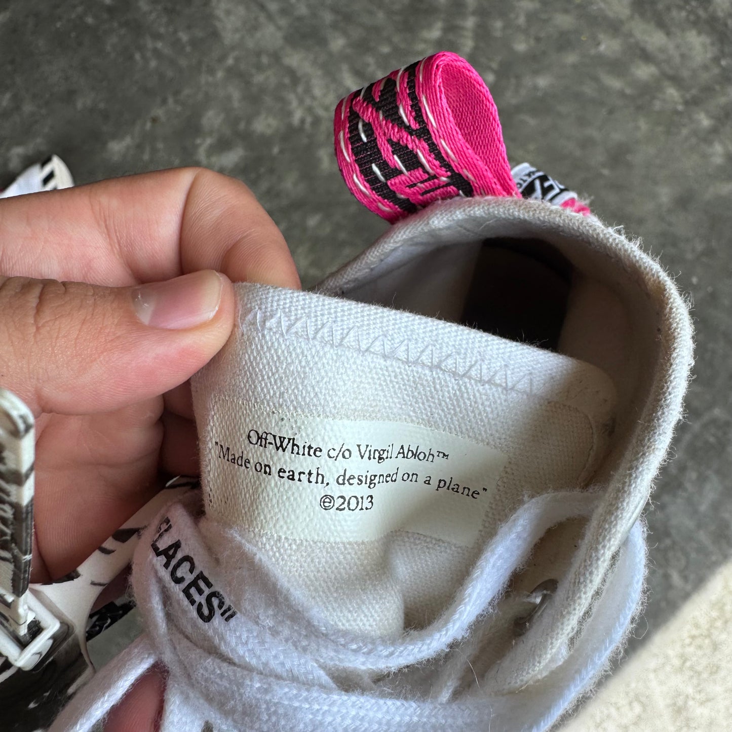 Off-White Mid Top Vulcanized White