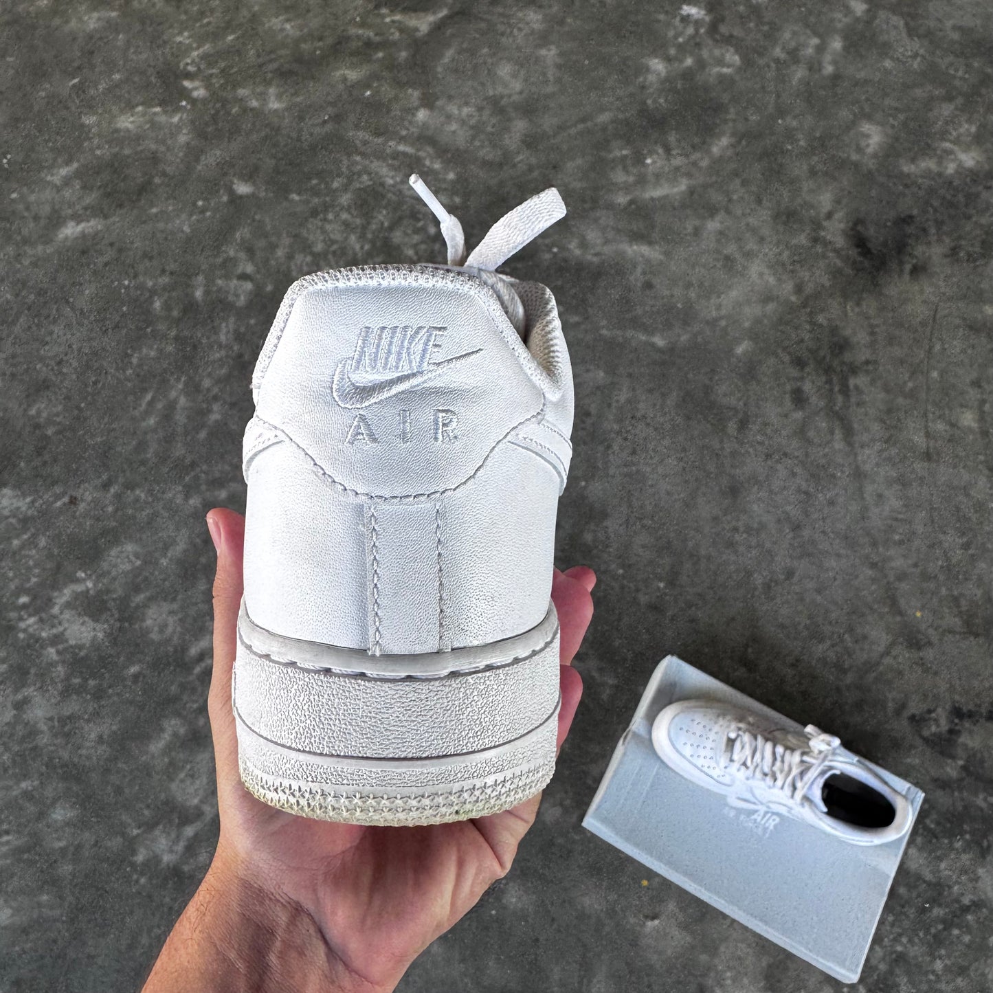 Nike Air Force 1 07’ Triple White 10US