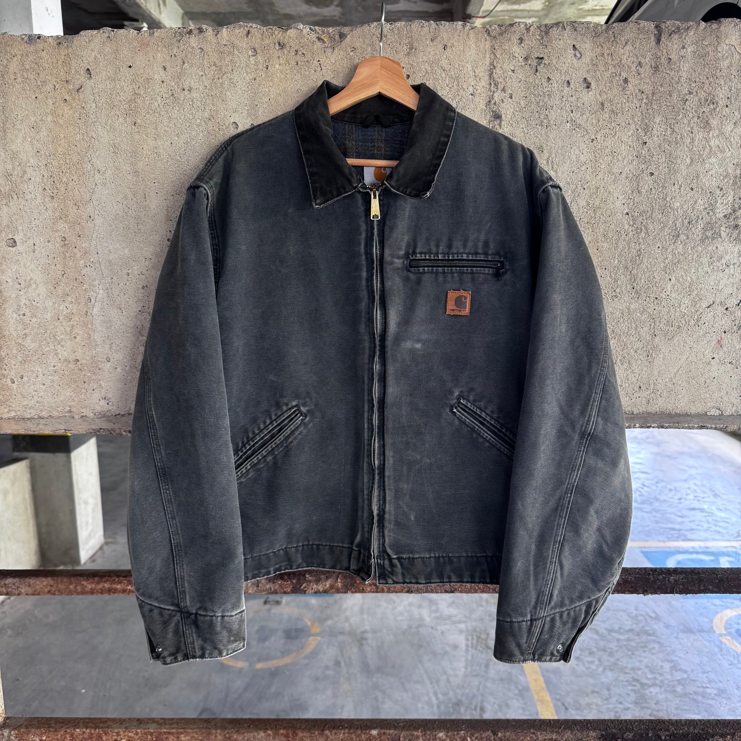 2005 Vintage Carhartt Detroit Jacket “Cement”