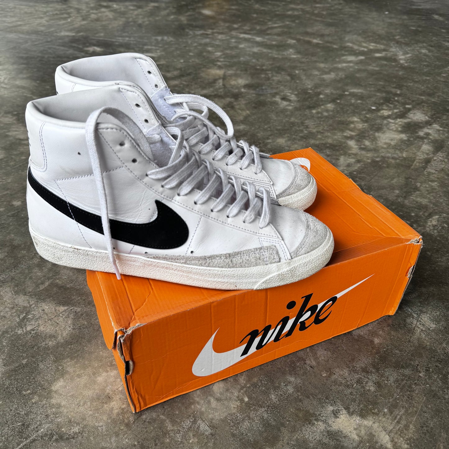 Nike Blazer Mid 77