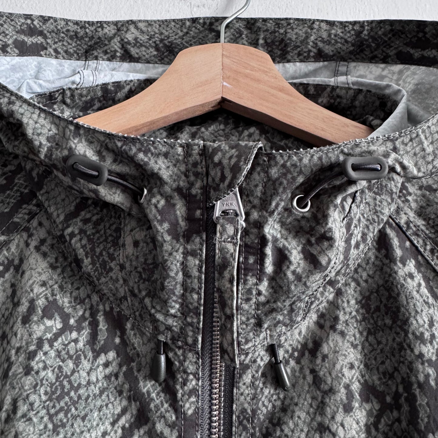 Stüssy Beach Shell Snake Print