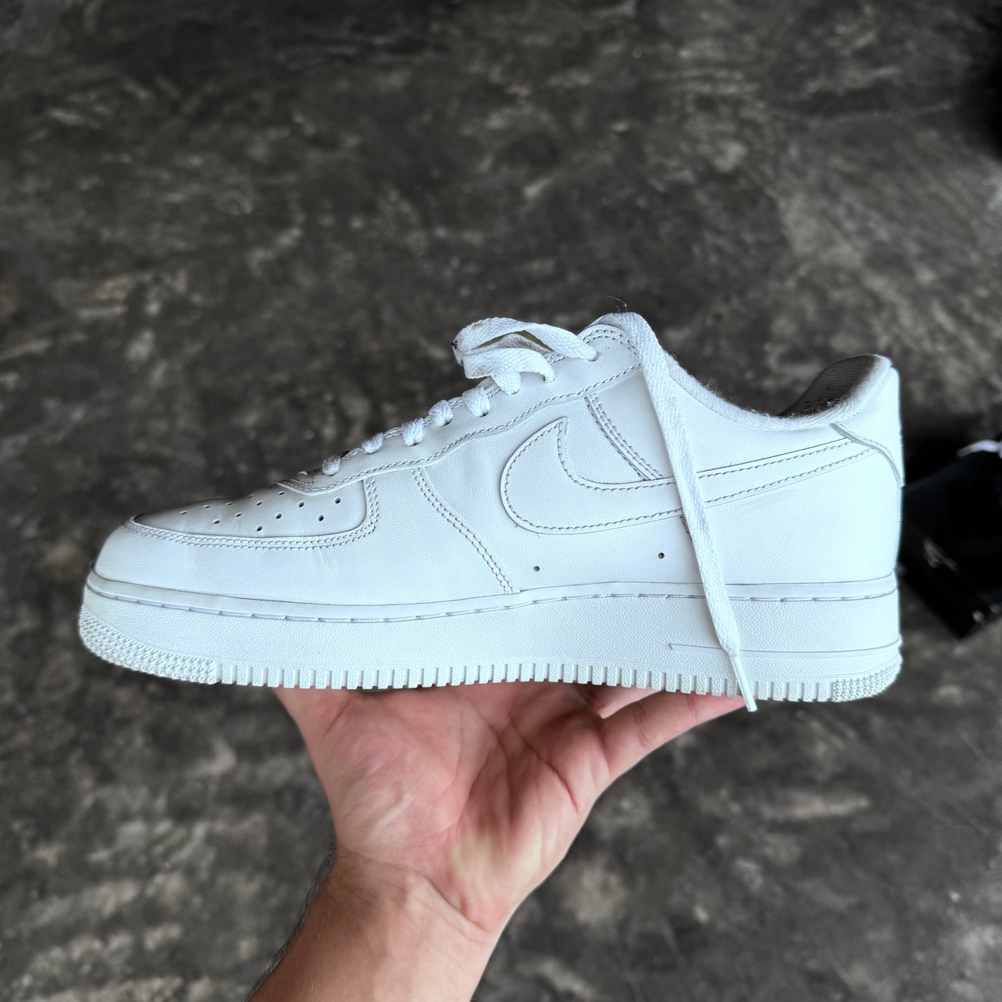 Nike Air Force 1 Low Supreme Triple White