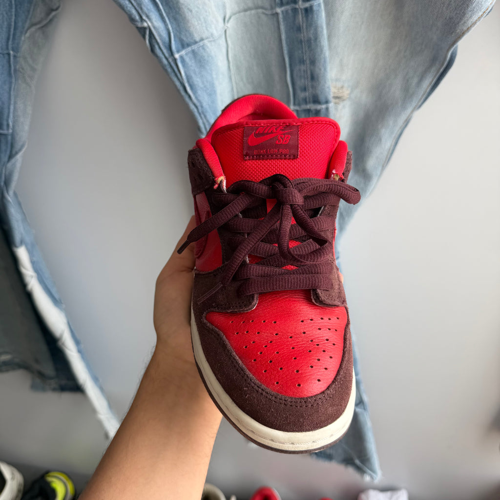 Nike SB Dunk Low Cherry (7.5US)
