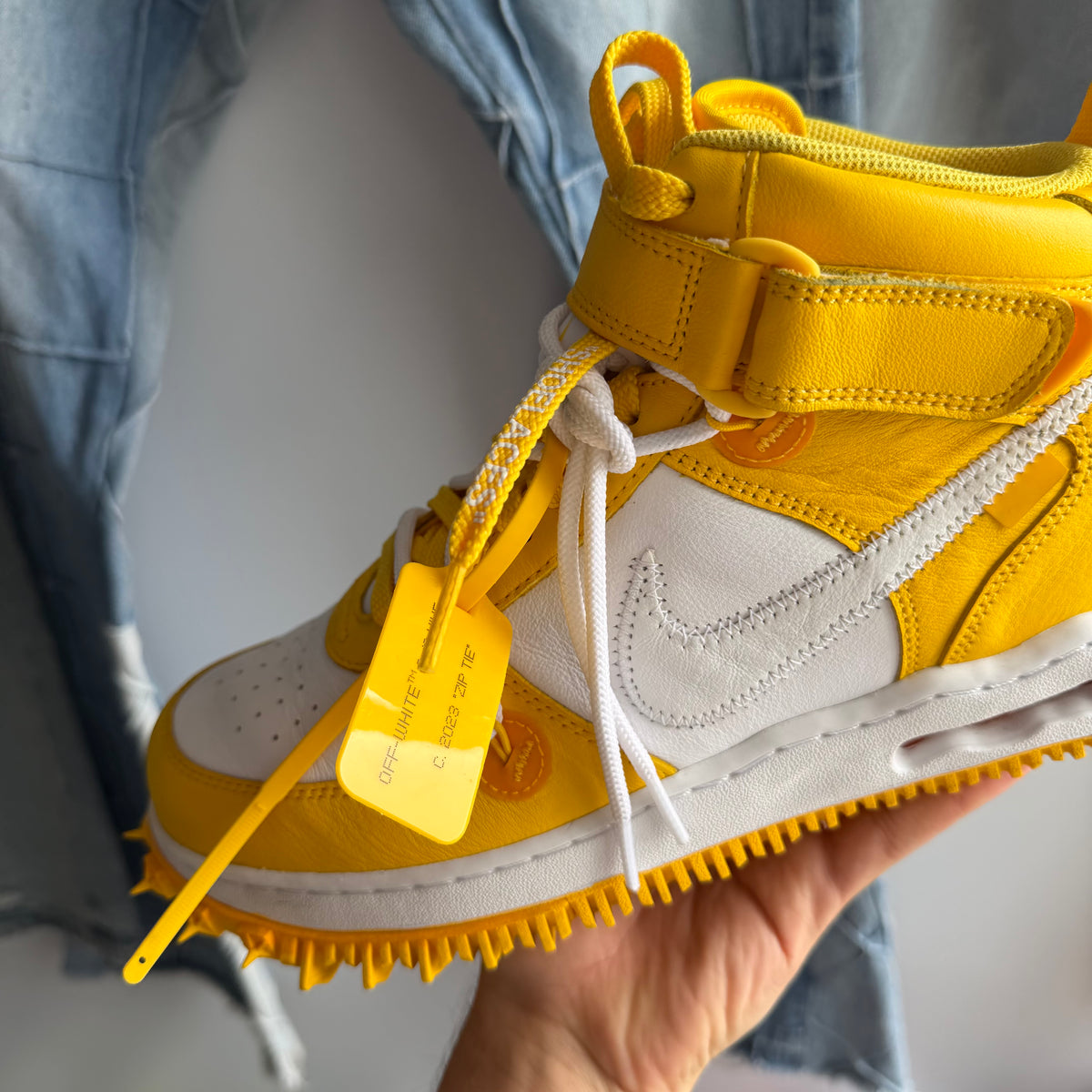 Nike x Off-White Air Force 1 Mid SP University Gold (9.5US)