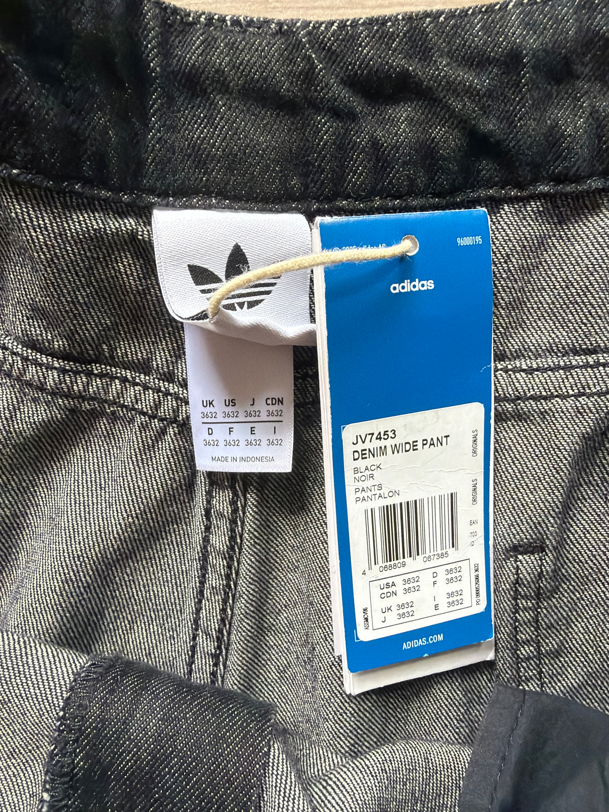 adidas Originals Faded 3-Stripes Baggy Jeans Black (36w)