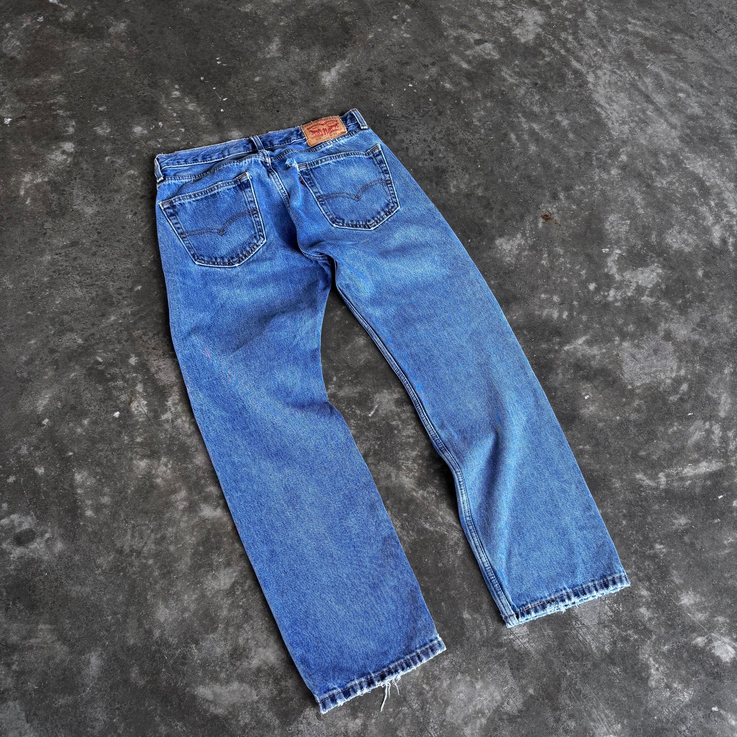 2000s Levi’s 505 Faded Jeans