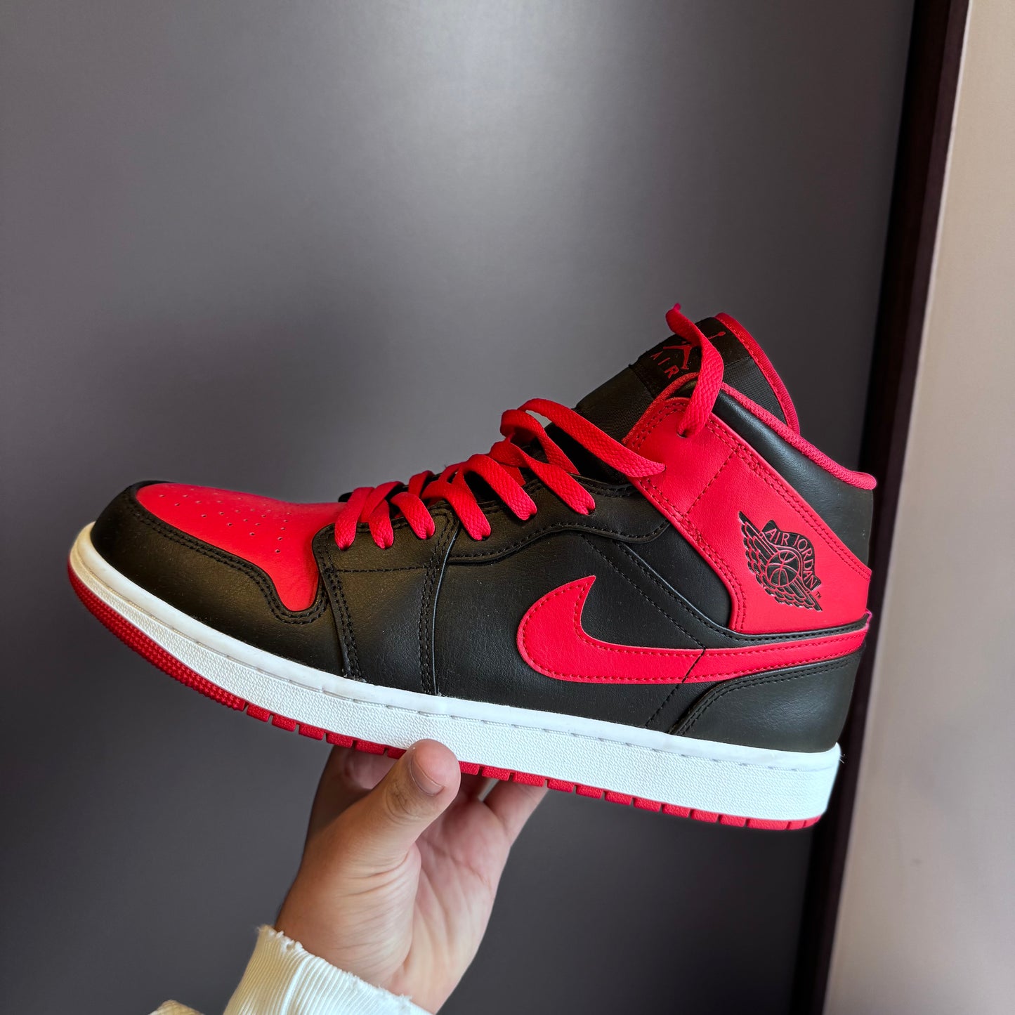 Jordan 1 Mid Alternate Bred