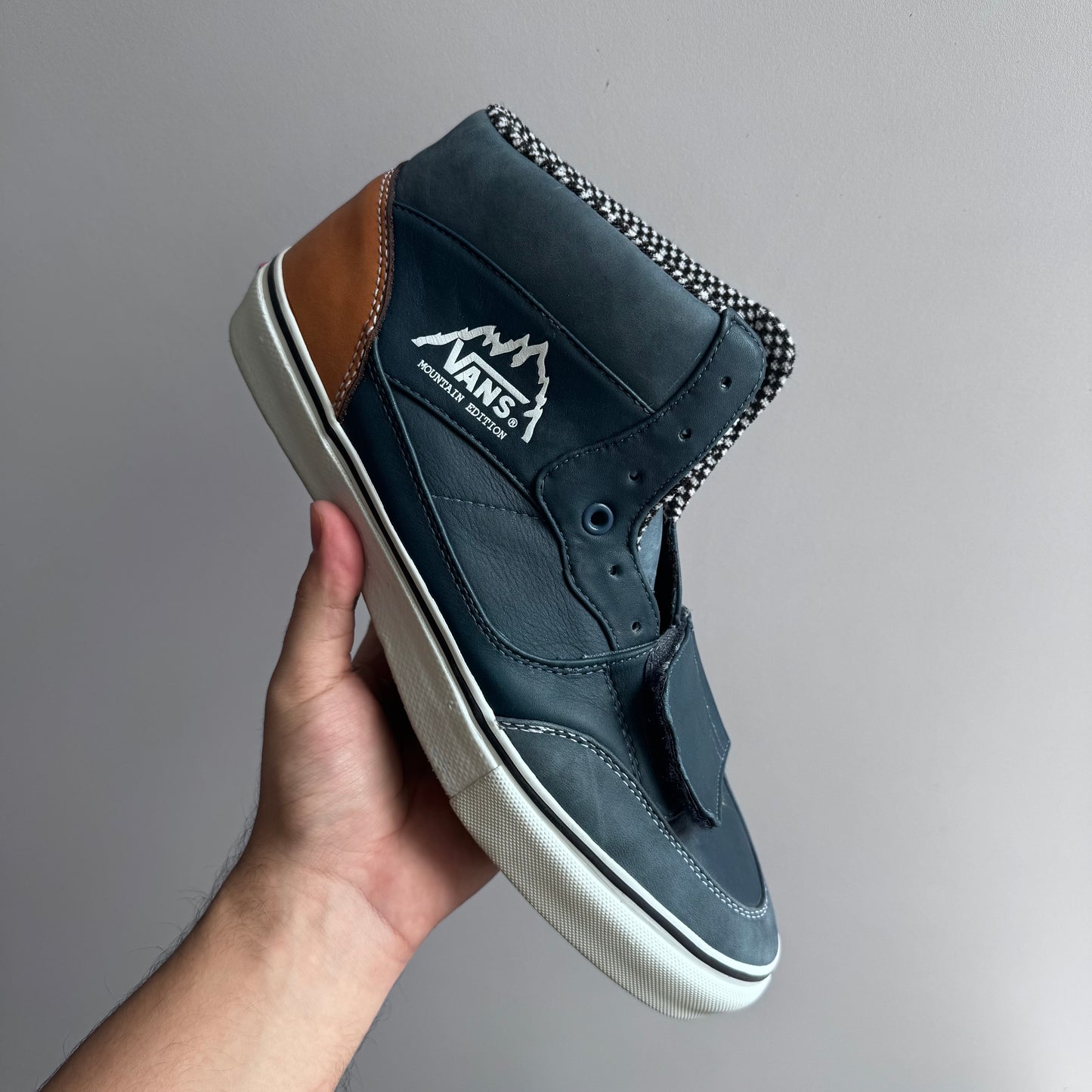 2008 Supreme x Vans Mountain Edition “Blue”