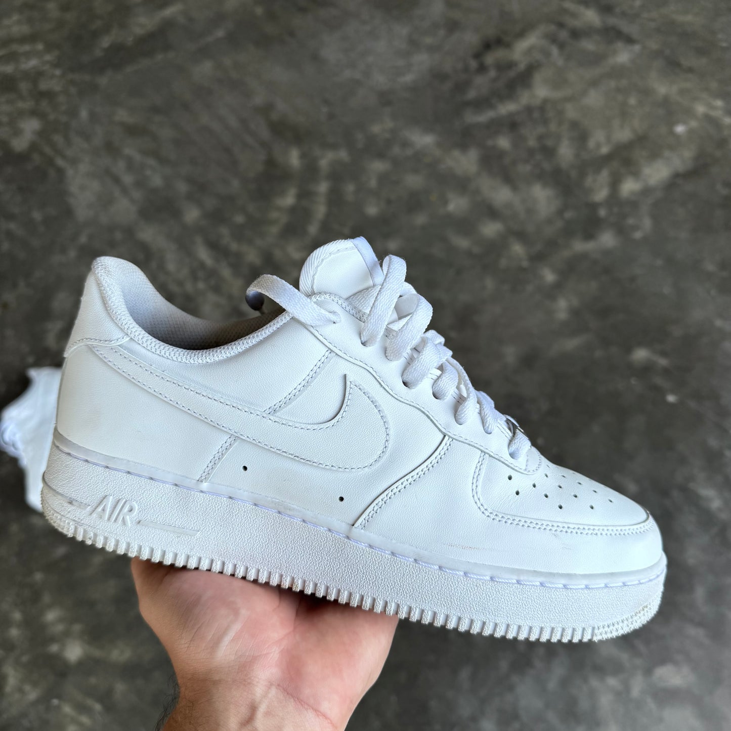 Nike Air Force 1 07’ Triple White