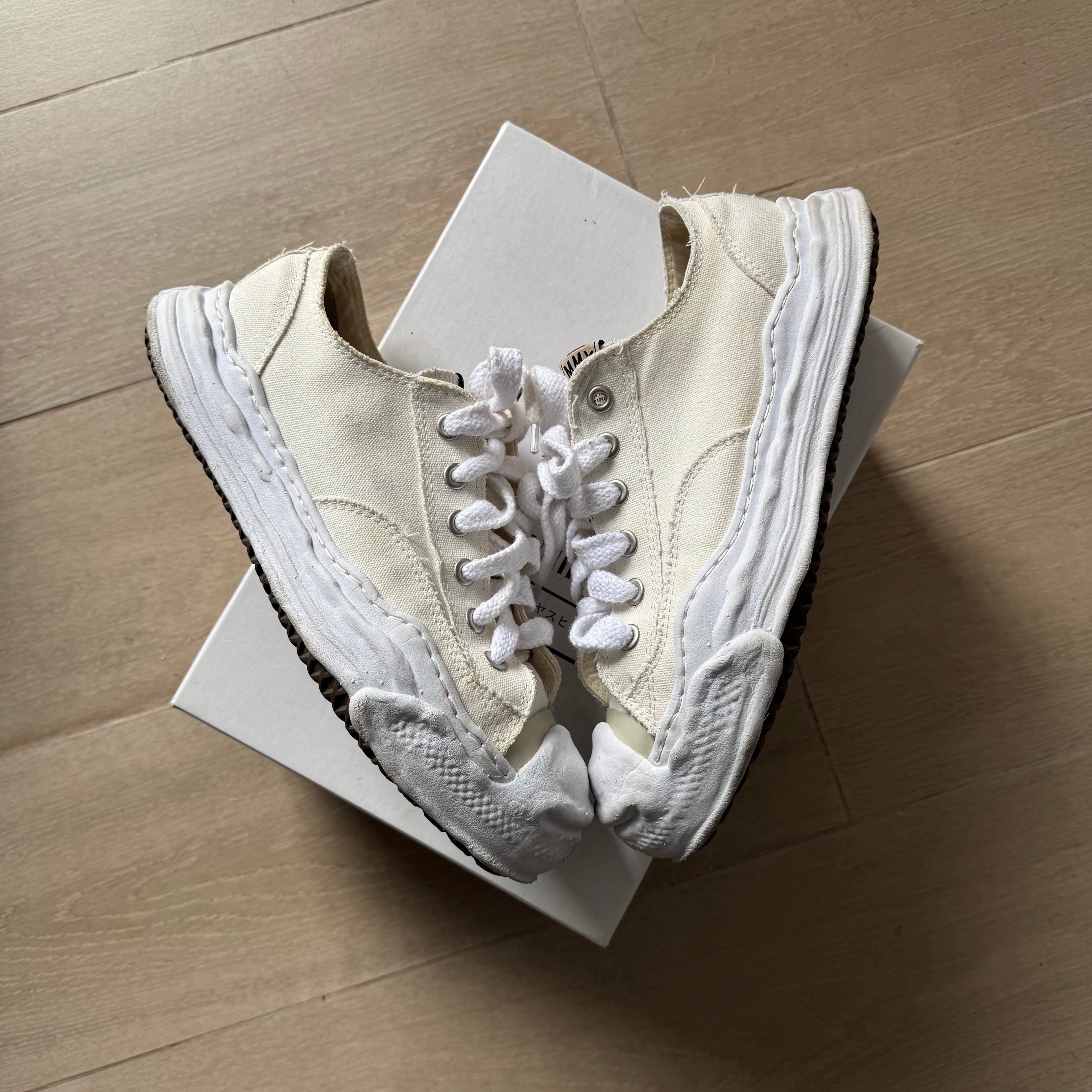 Maison Mihara Yasuhiro Hank OG Sole Canvas Low White Sneakers