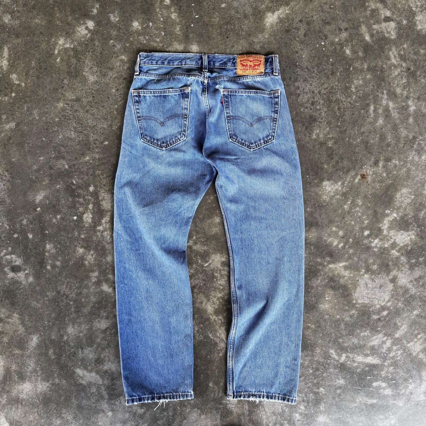 2000s Levi’s 505 Faded Jeans