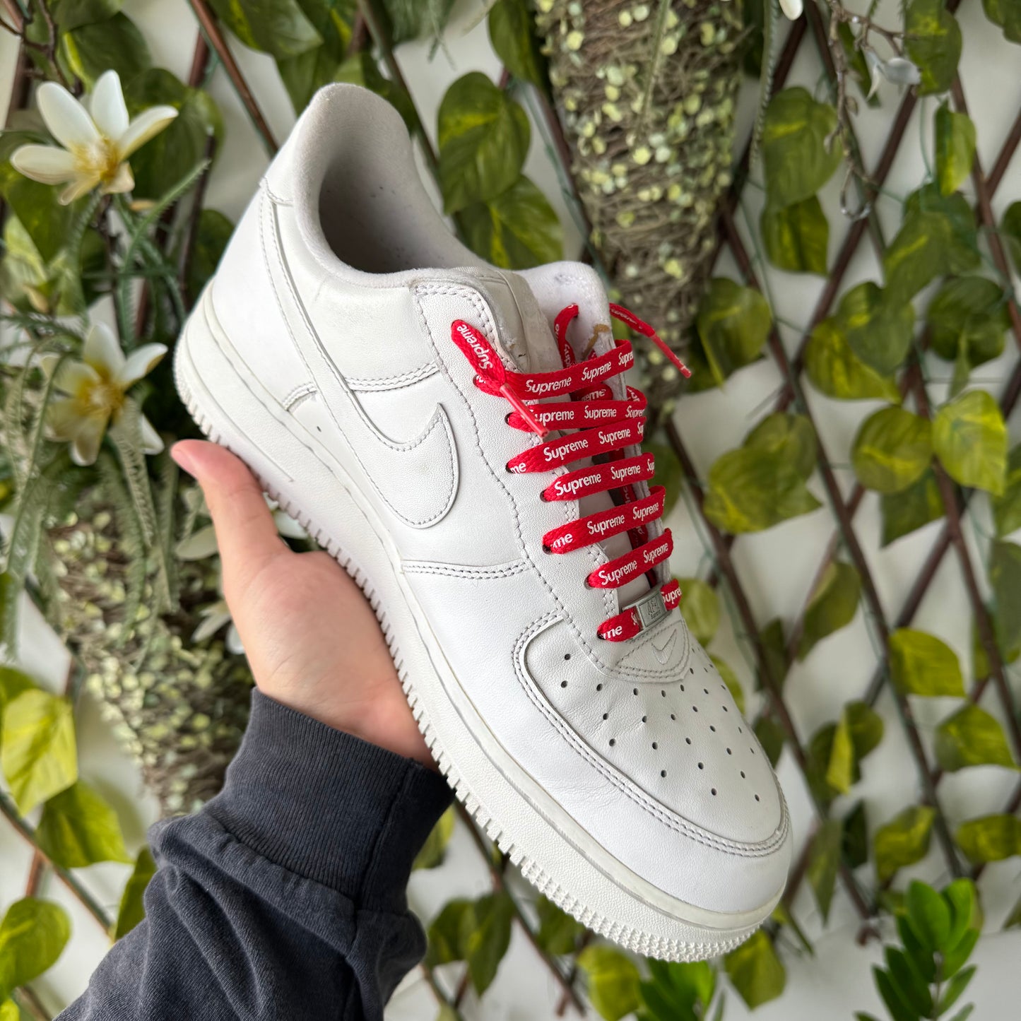 Nike Air Force 1 Low Supreme White