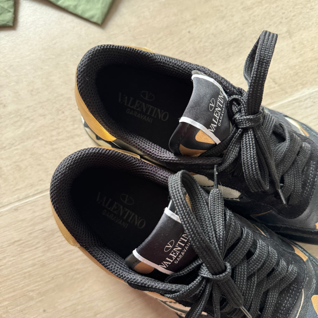 Valentino Garavani Rockrunner Trainer Gold/Black