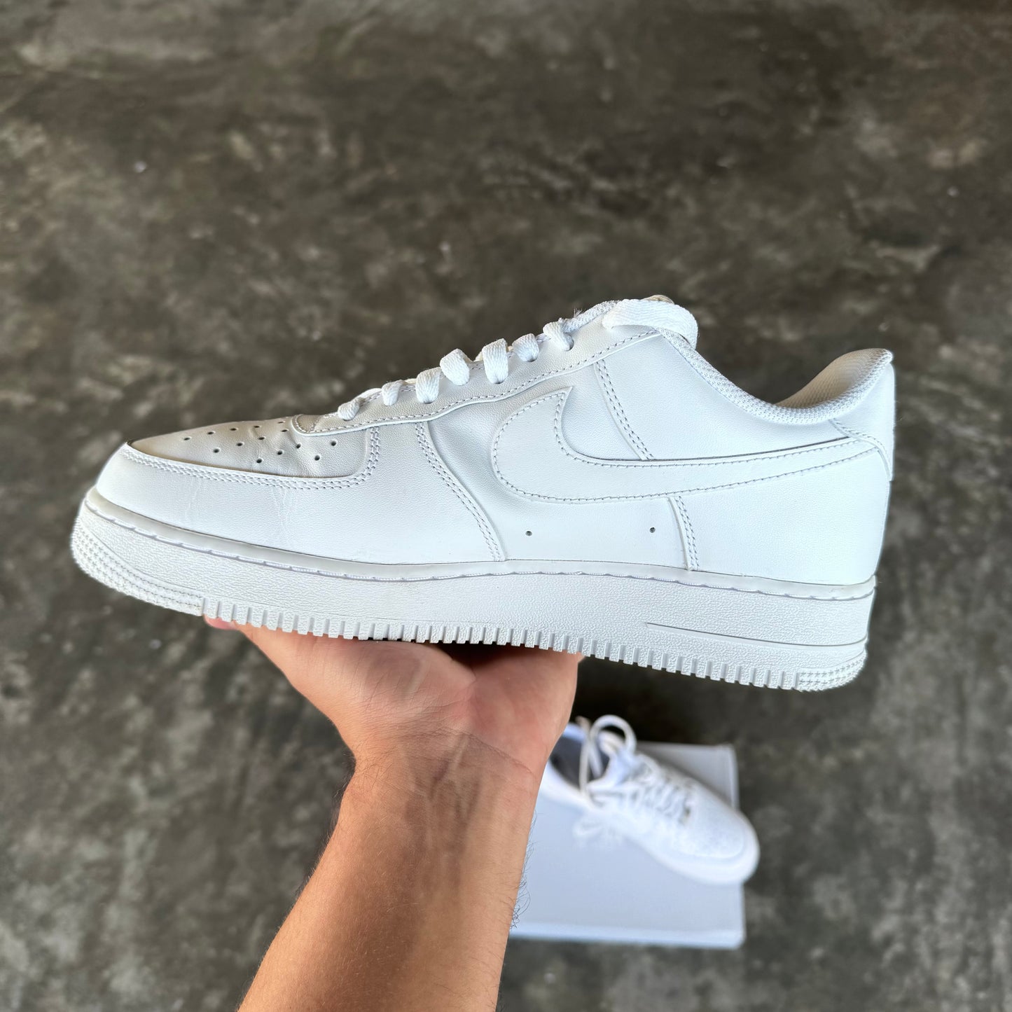 Nike Air Force 1 07’ Triple White 10.5US