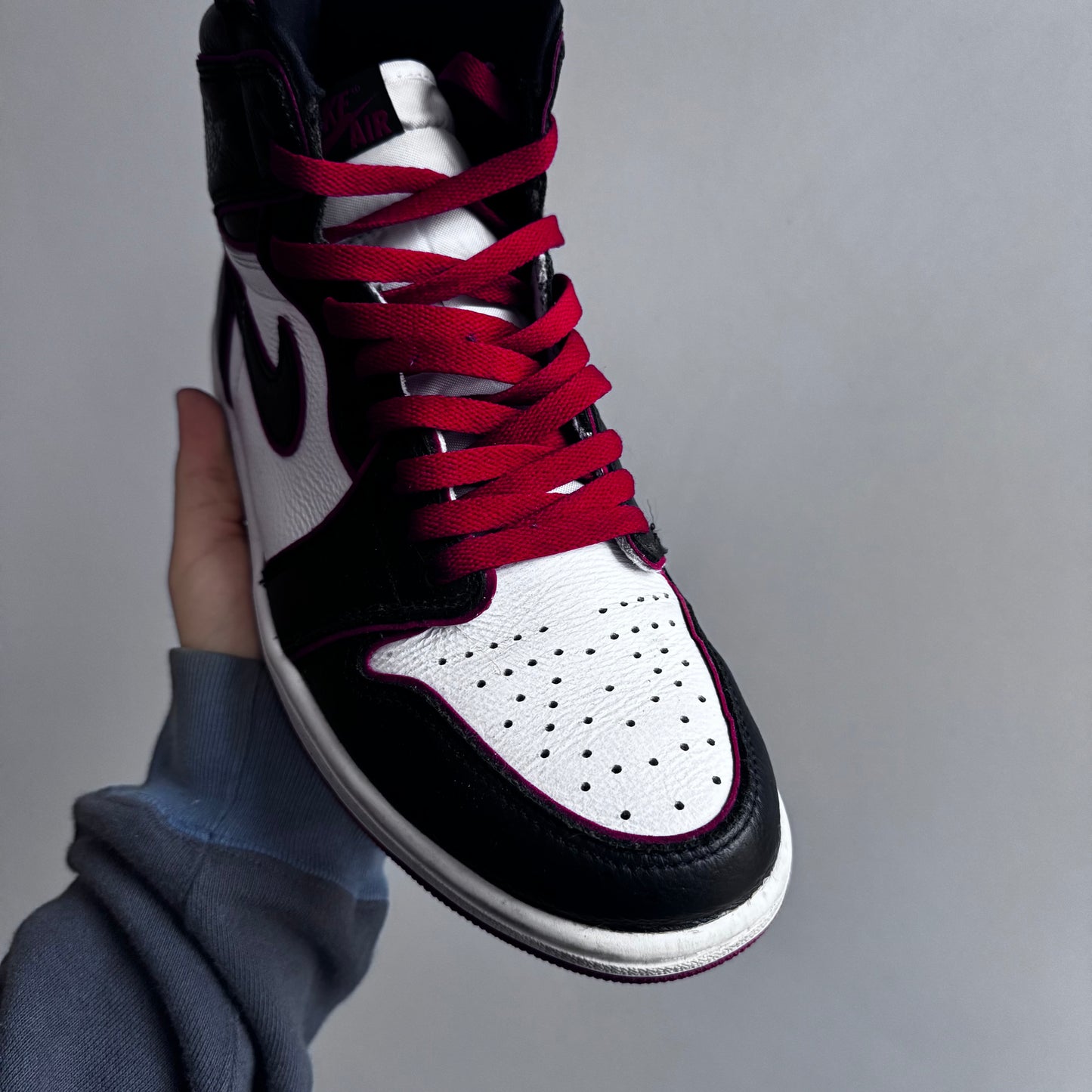 Jordan 1 Retro High Bloodline