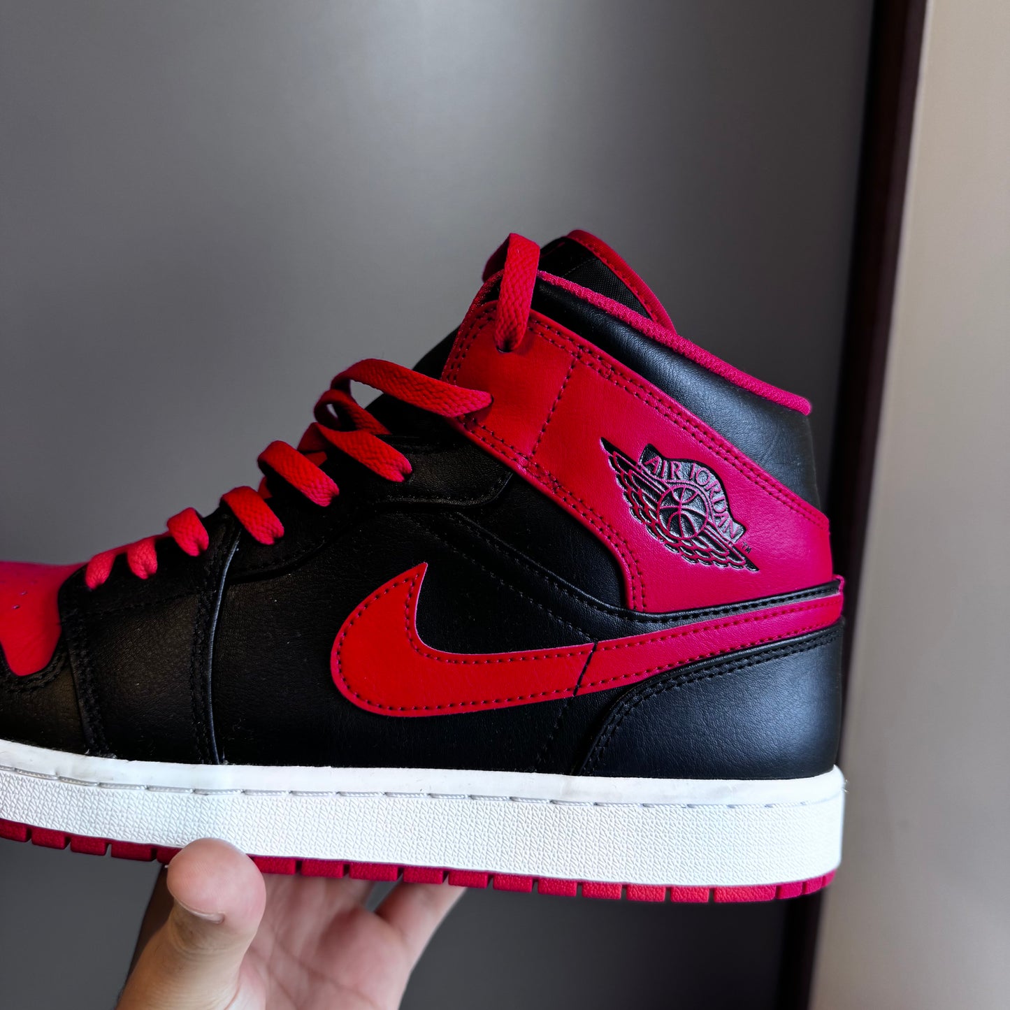 Jordan 1 Mid Alternate Bred
