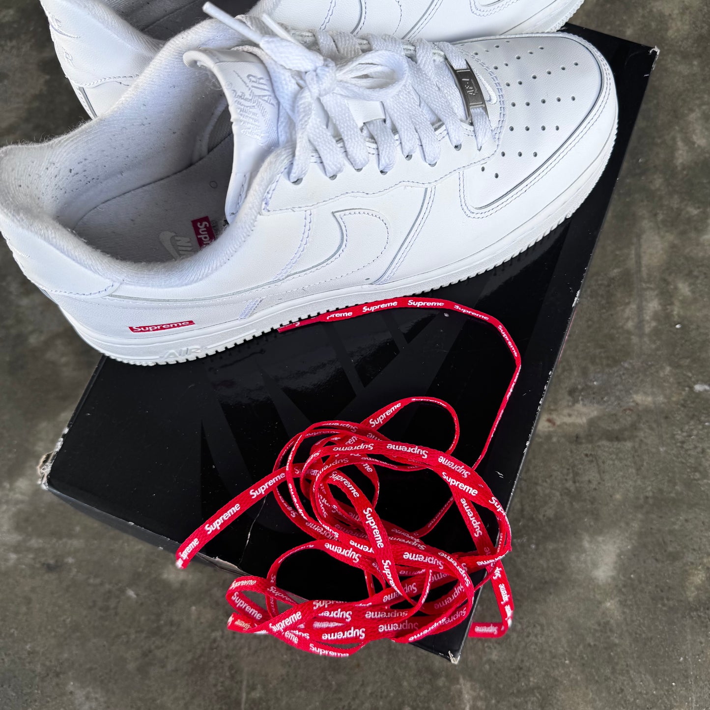 Nike x Supreme Air Force 1 07’ Triple White 8US