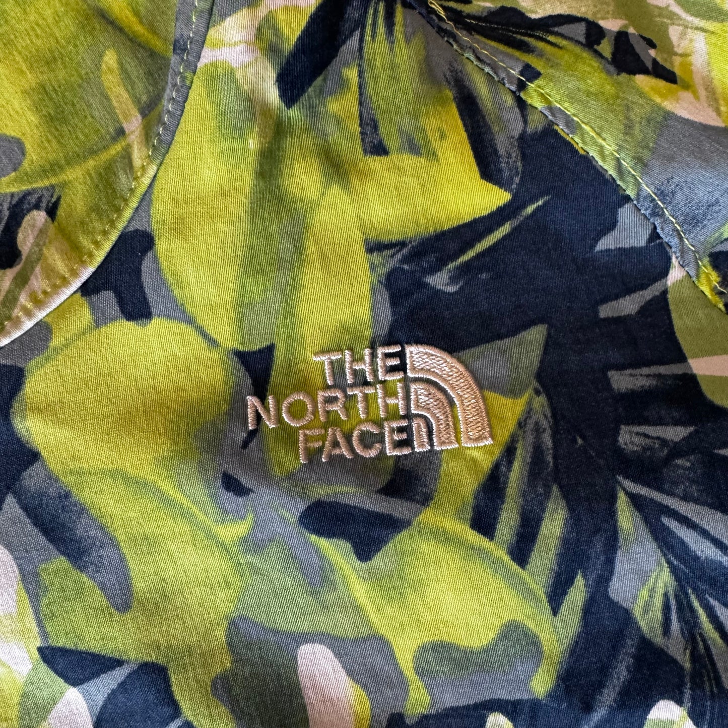 The North Face Printed Class V Pullover Jacket Green Tropical