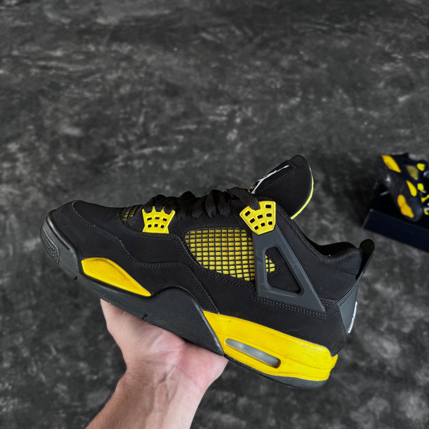 Jordan 4 Retro Thunder