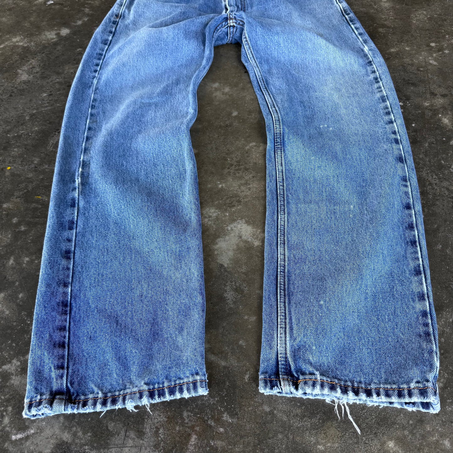2000s Levi’s 505 Faded Jeans