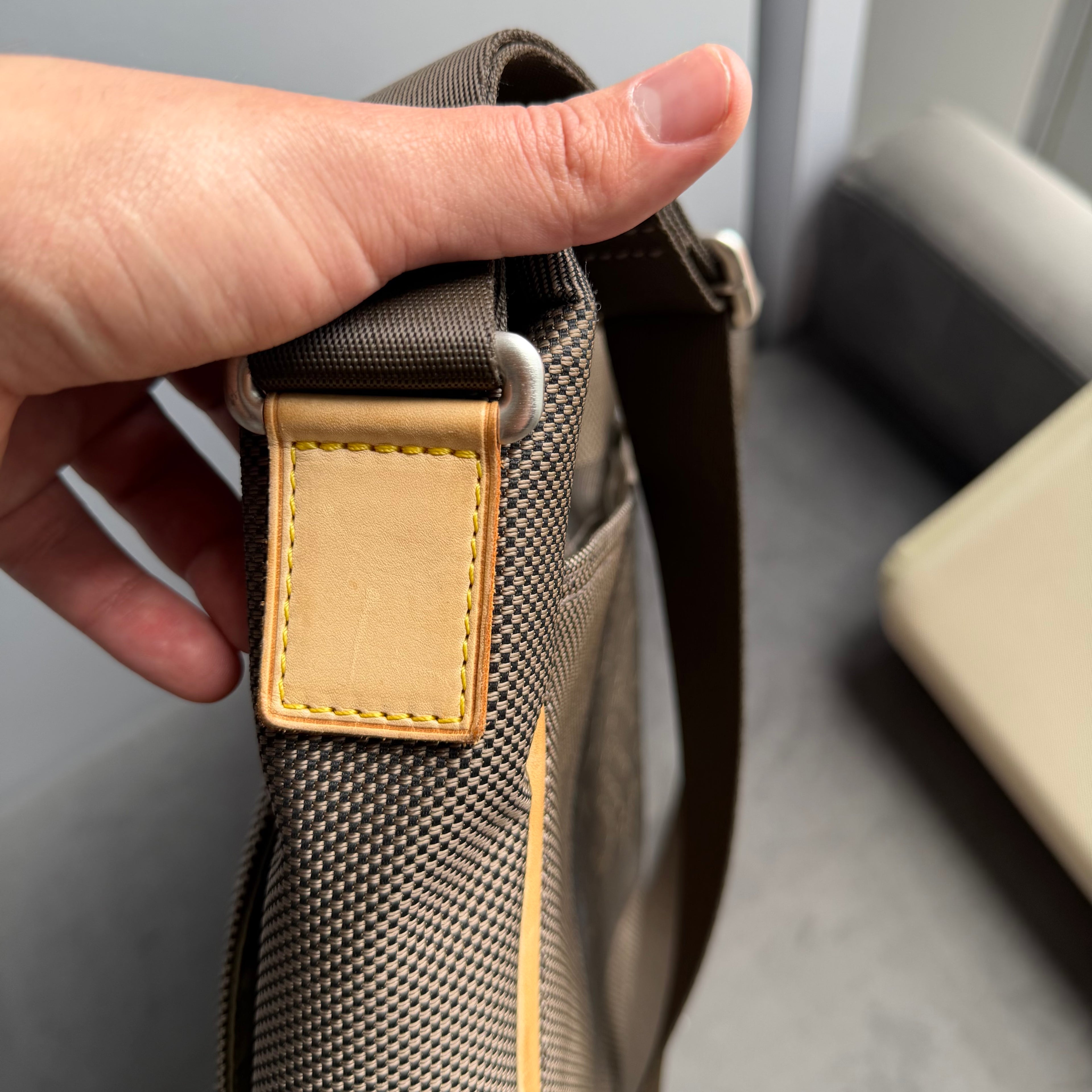 Louis Vuitton Damier Geant Messenger Bag