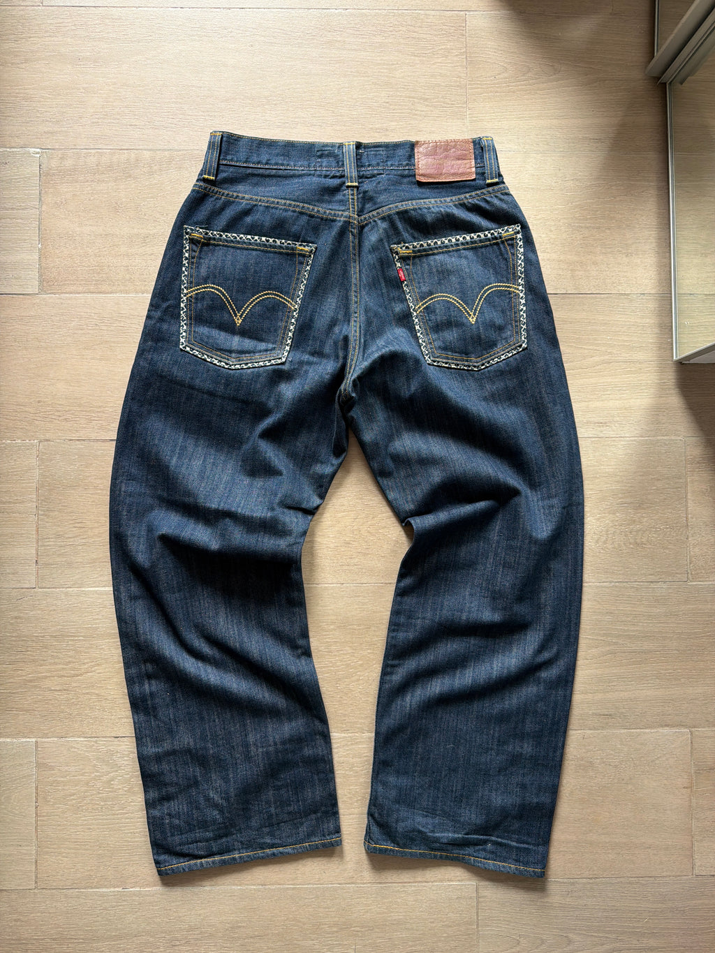 Levis 569 Loose Straight Jeans (32w)