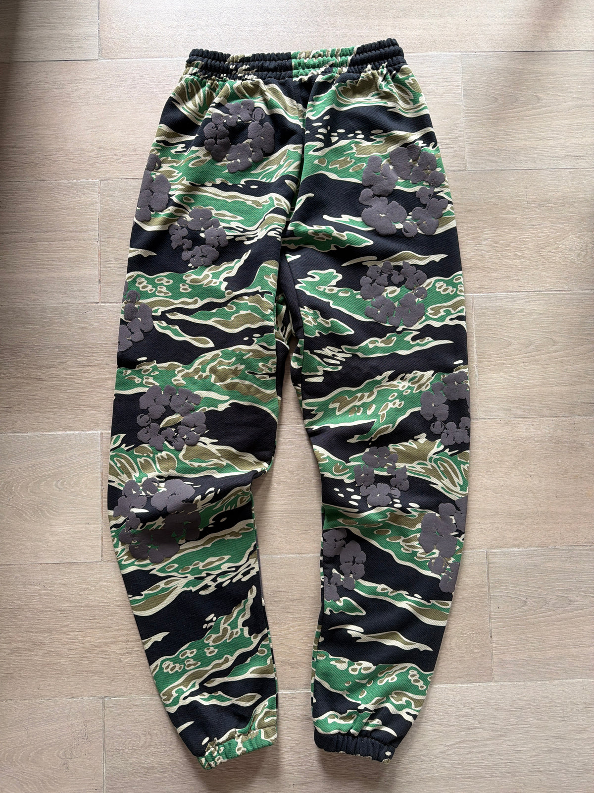 Denim Tears The Cotton Wreath Sweatpants Green Camo (M)