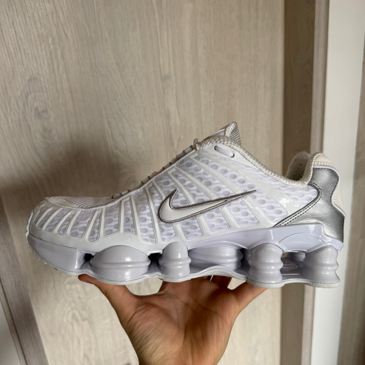 Nike Shox TL Sneakers White/Silver (10.5US)