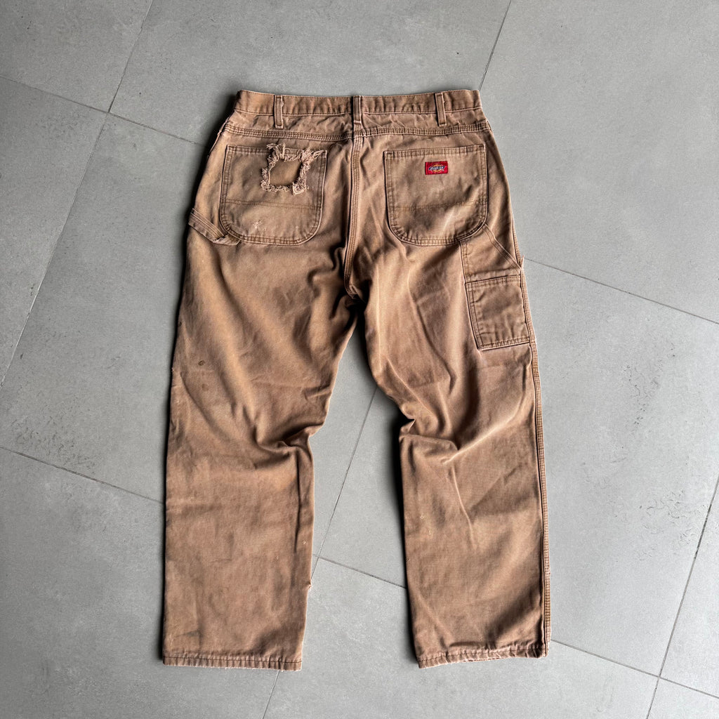 2000s Dickies Carpenter Pants “Distressed Chocolate”