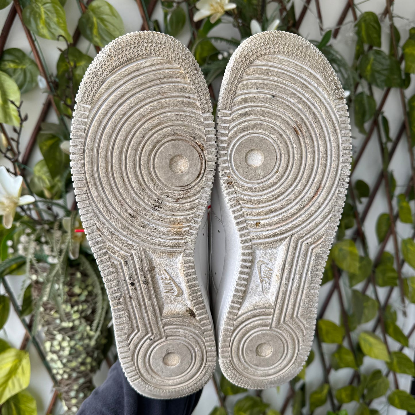 Nike Air Force 1 Low Supreme White