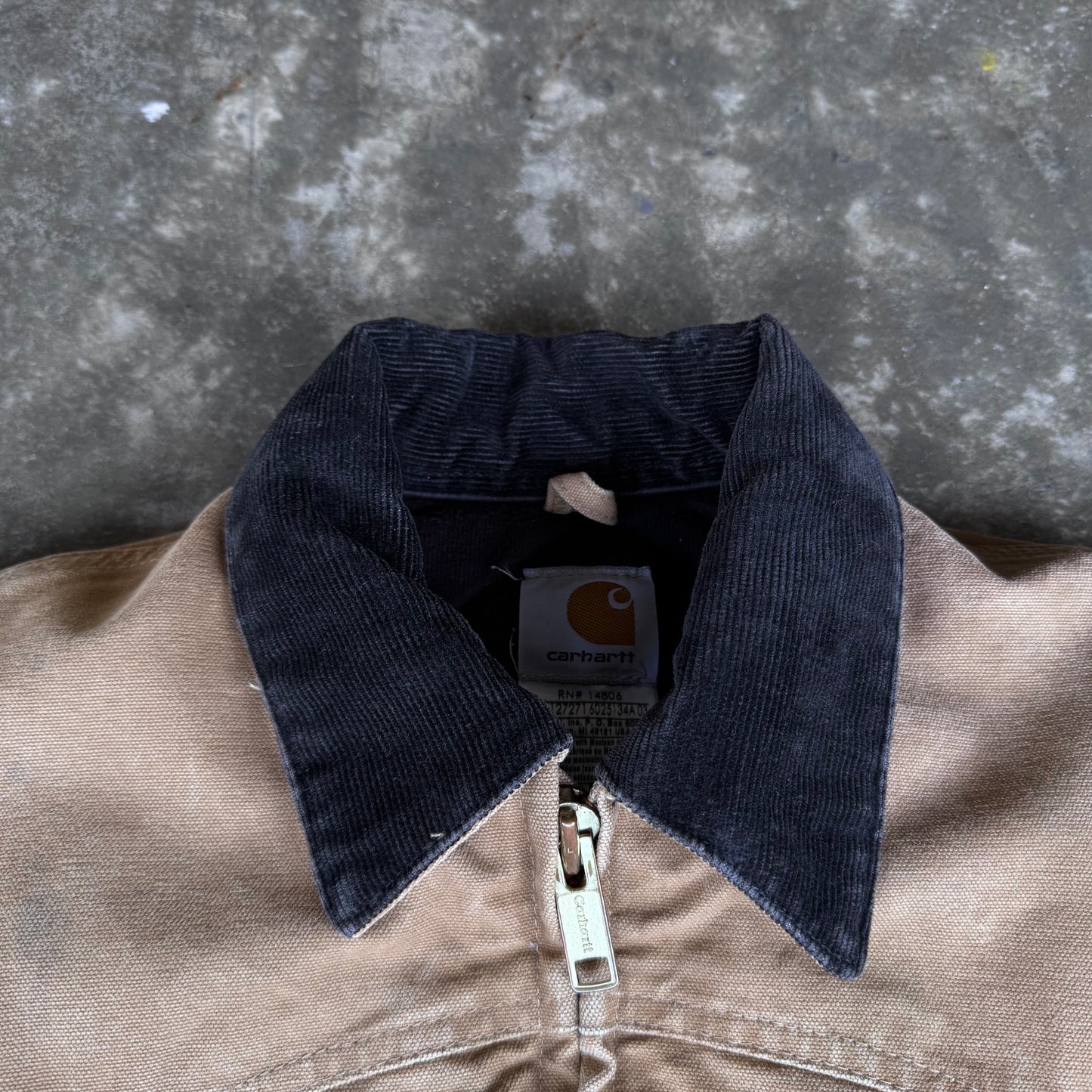 2000s Carhartt Santa Fe Trashed Jacket