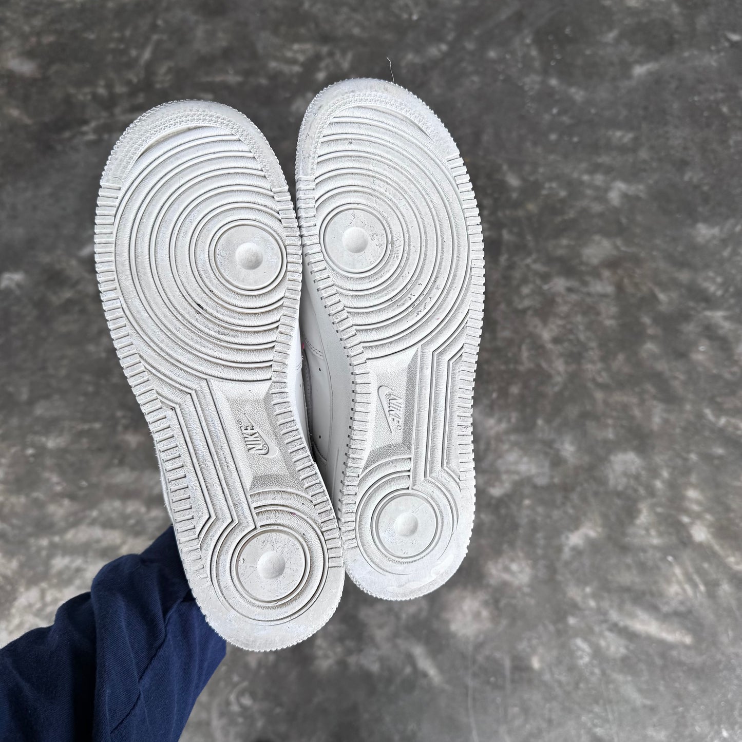 Nike x Supreme AF1 07’ Triple White