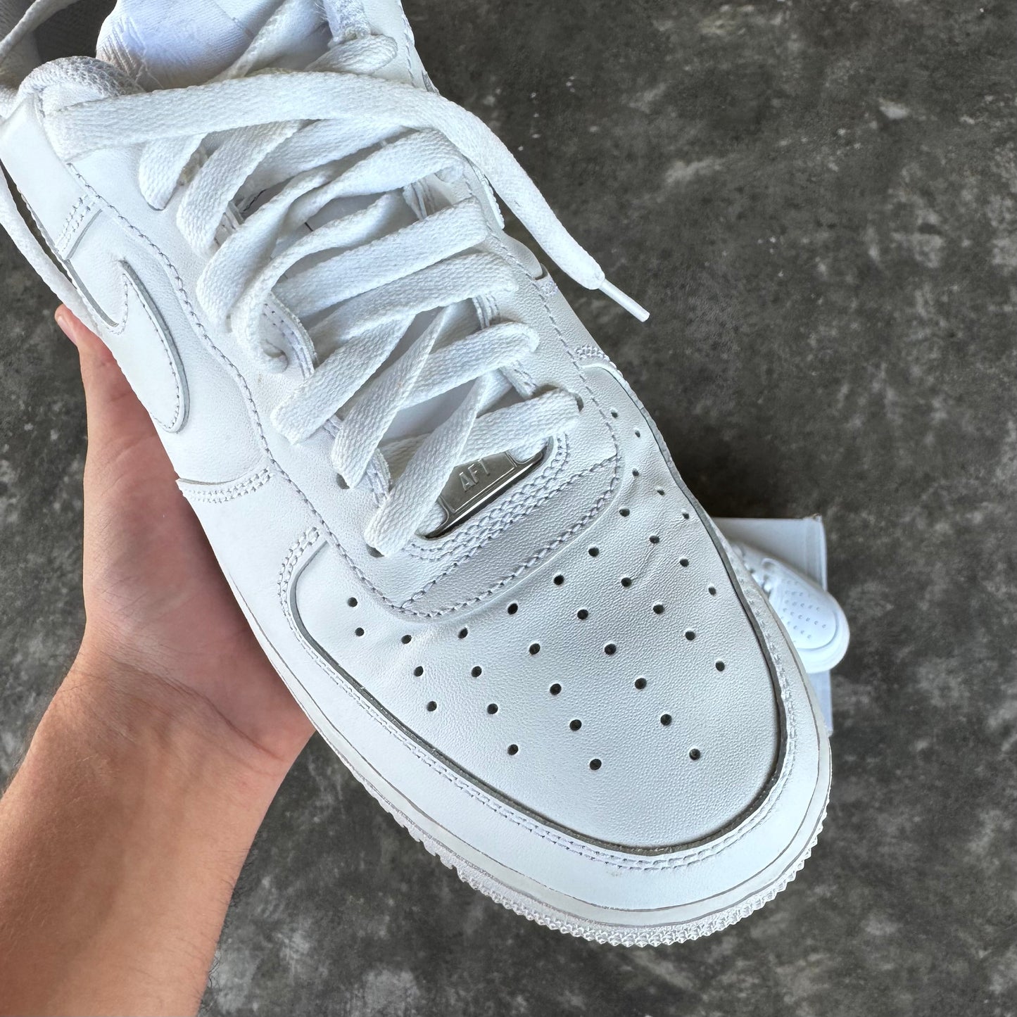 Nike Air Force 1 07’ Triple White 10.5US