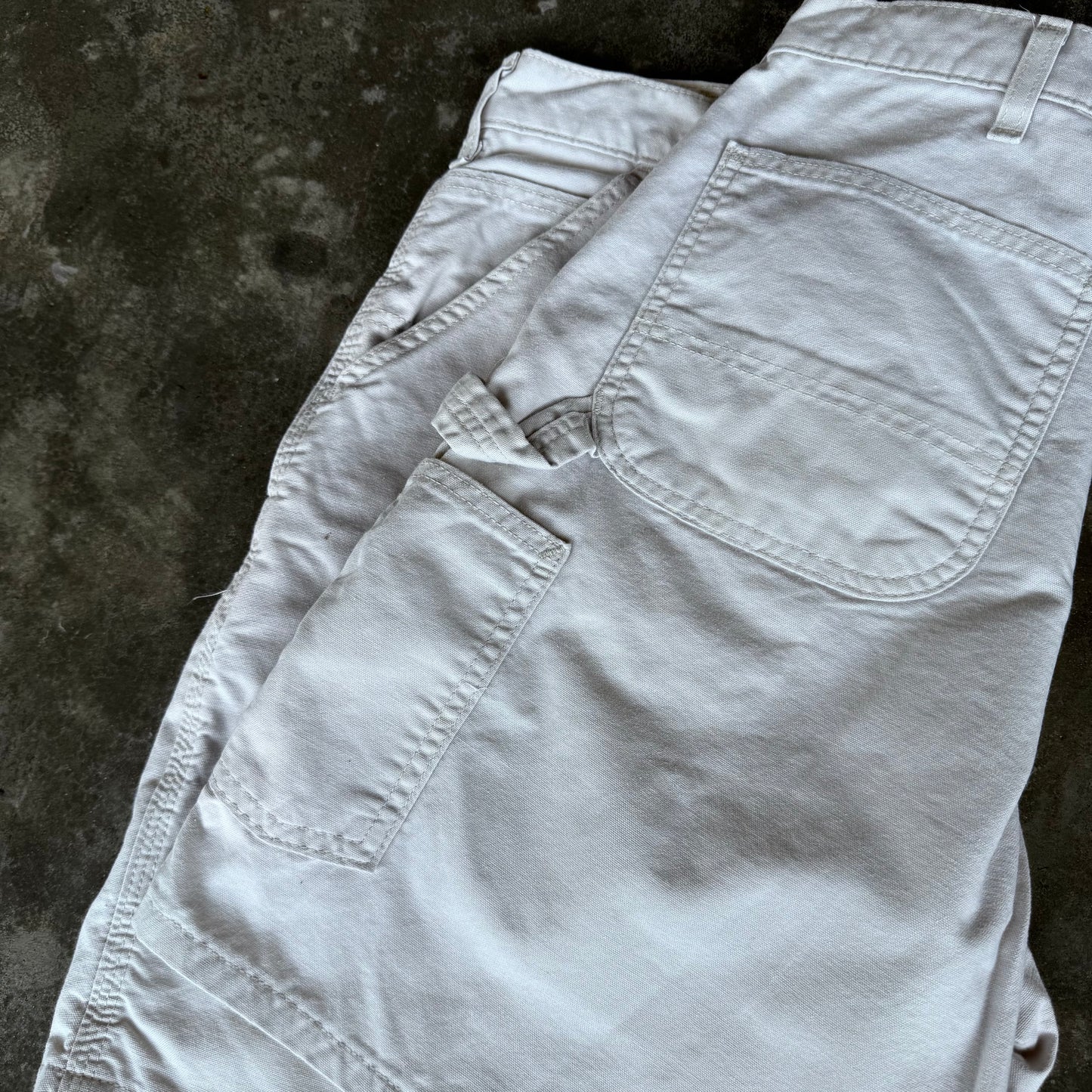 2000s Carhartt Cargo Shorts “Beige”
