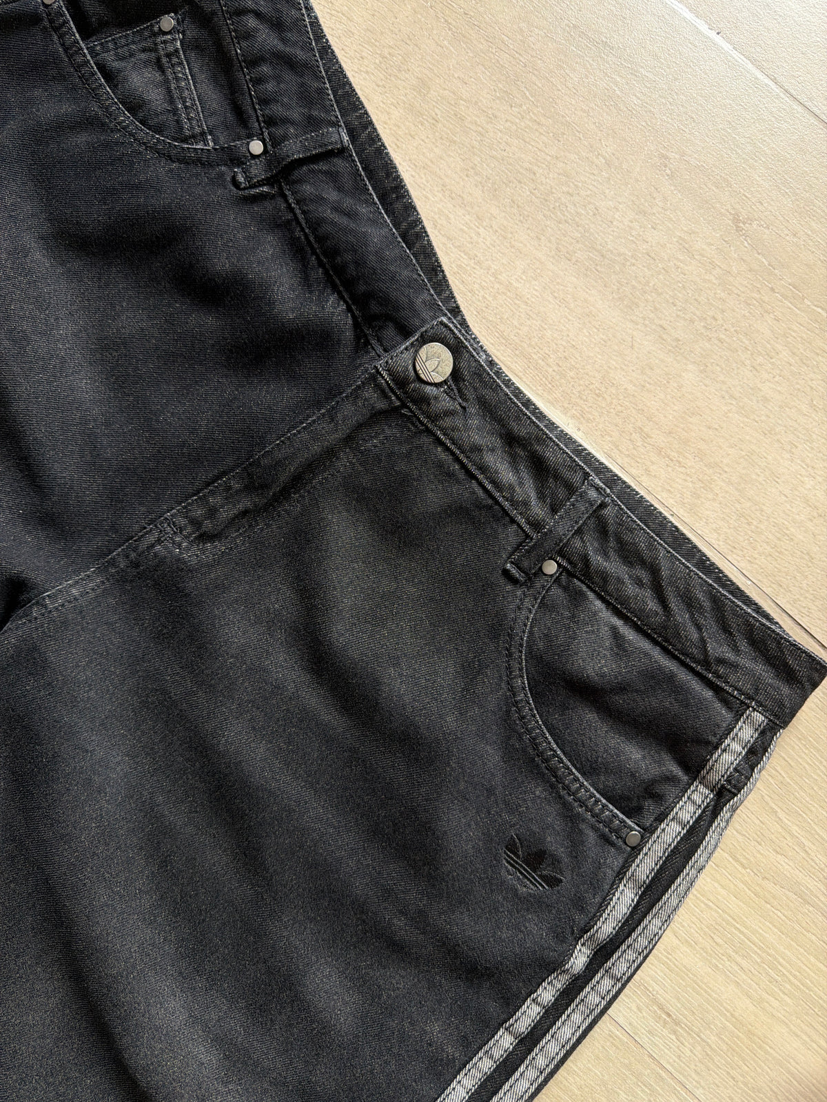adidas Originals Faded 3-Stripes Baggy Jeans Black (36w)