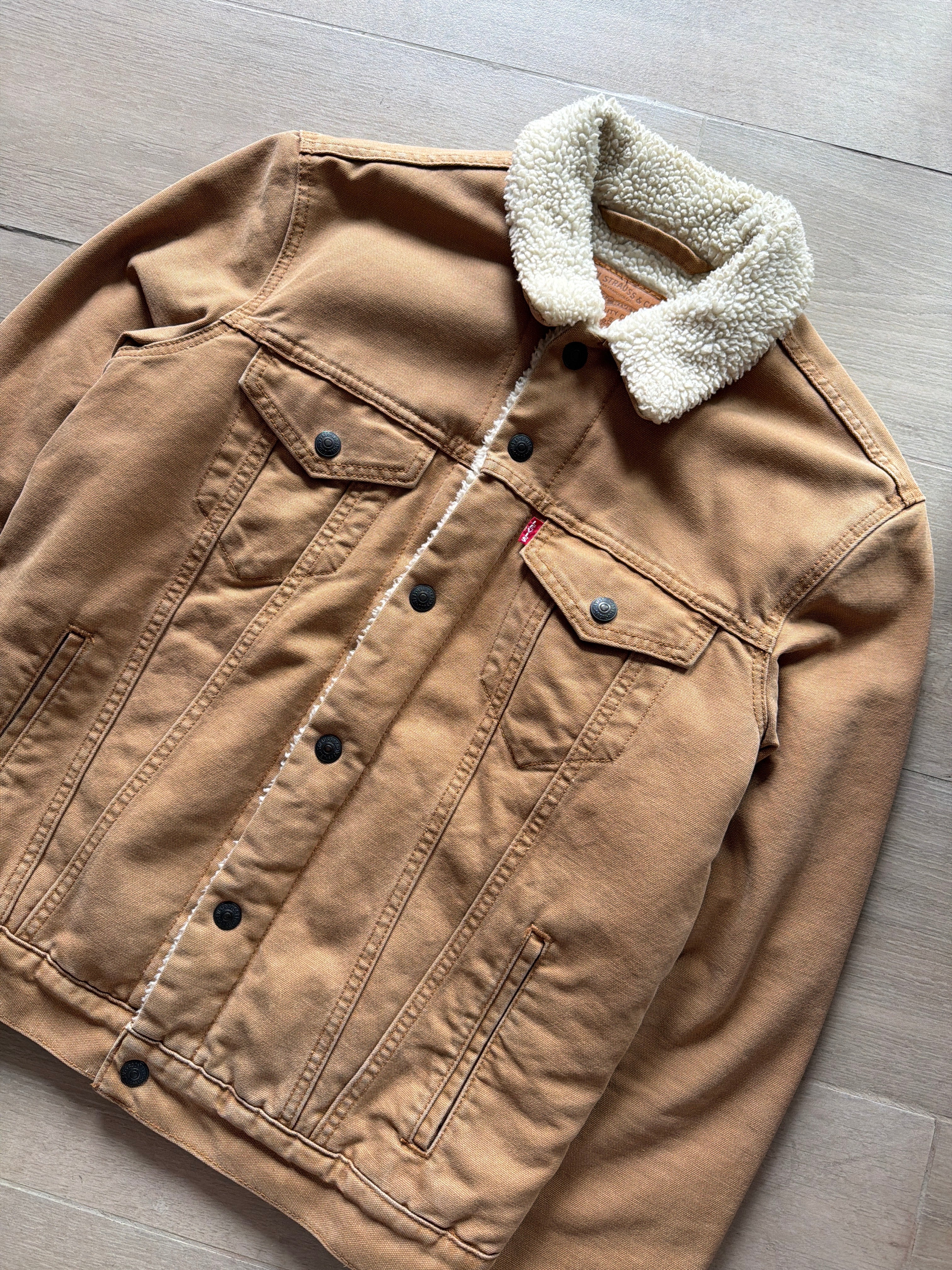 Levis Type III Button Up Sherpa Trucker Jacket Beige