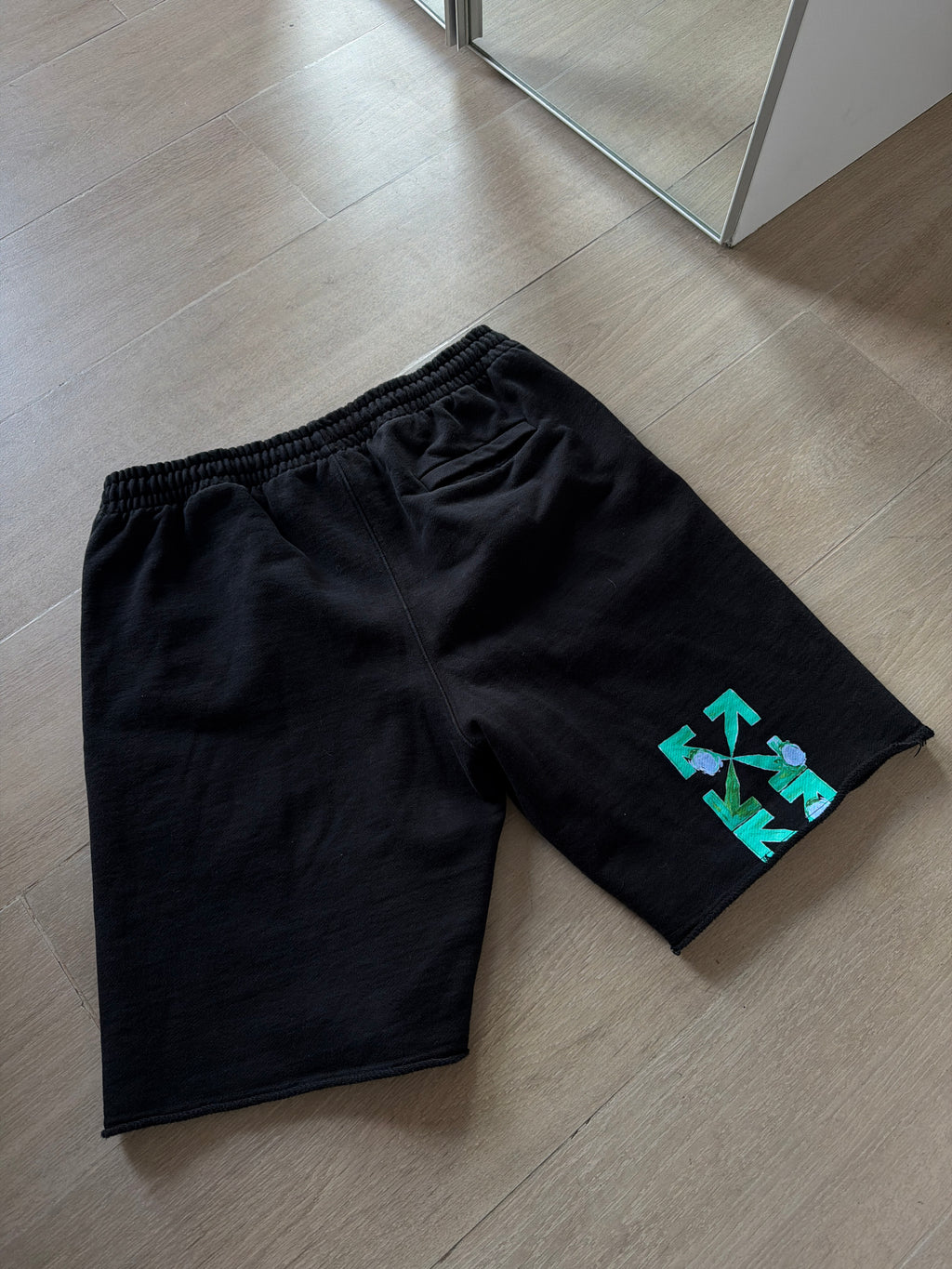 Off-White Tornado Arrow Shorts Black