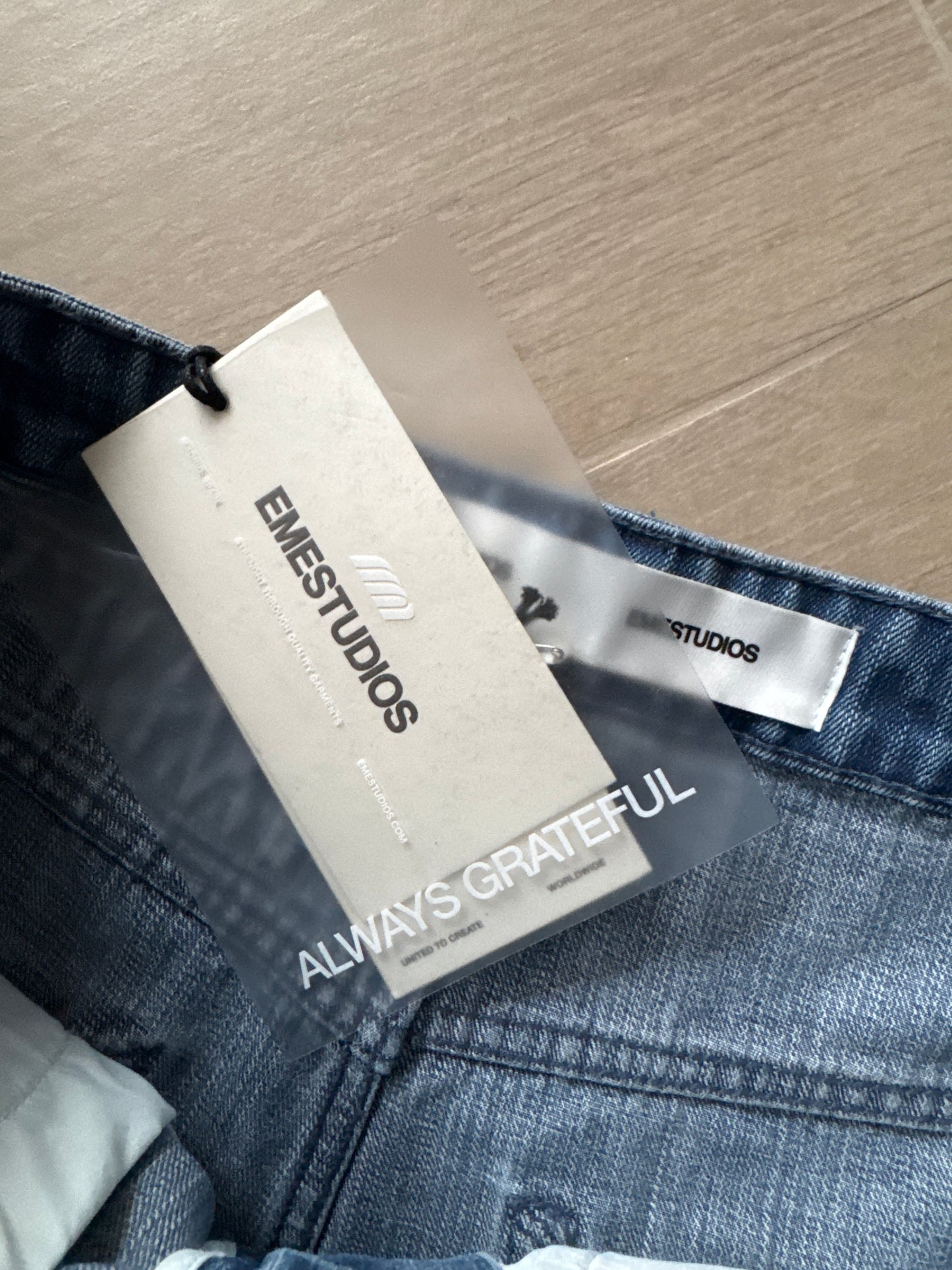 EMESTUDIOS Andy Scratch Denim Jorts