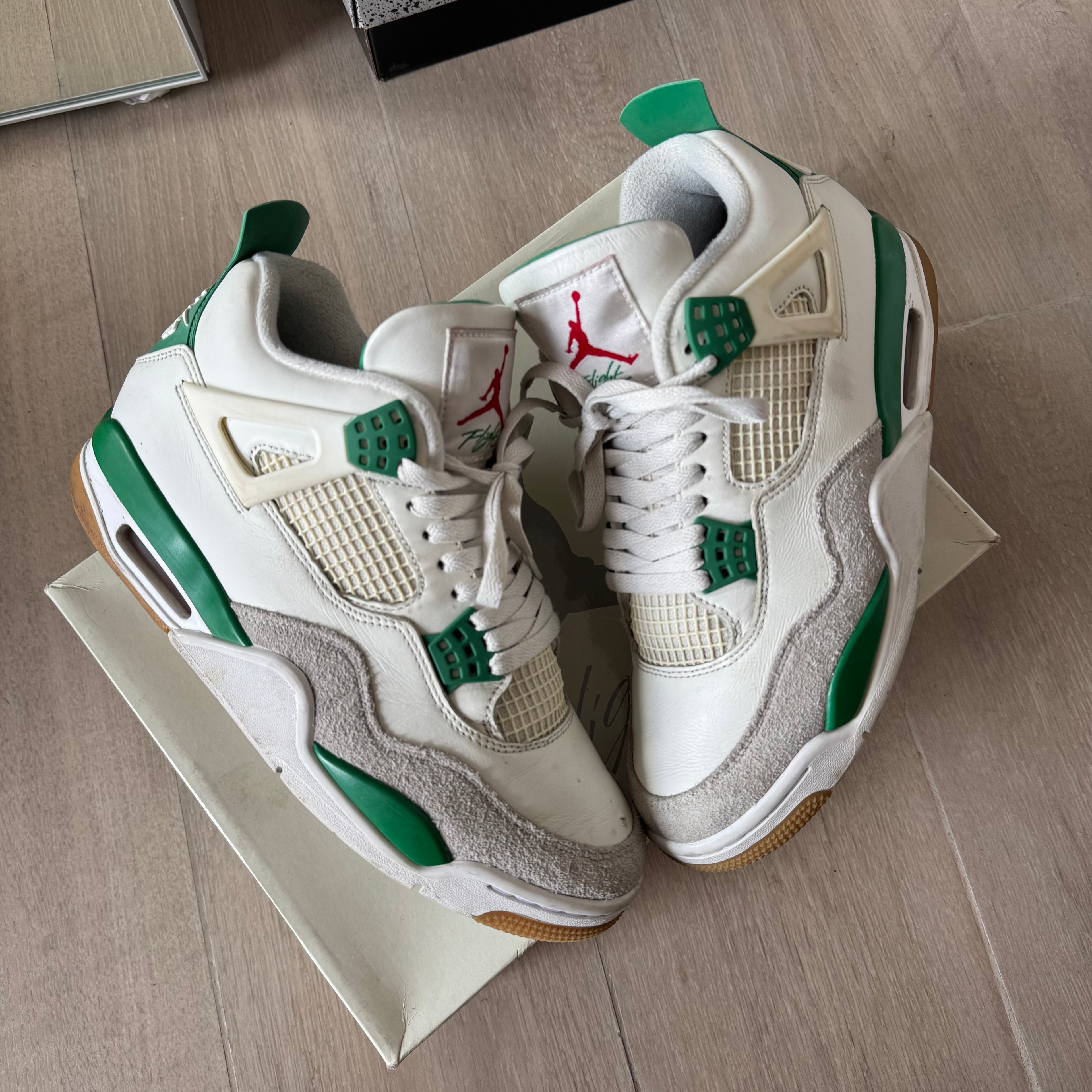 Jordan 4 Retro SB Pine Green