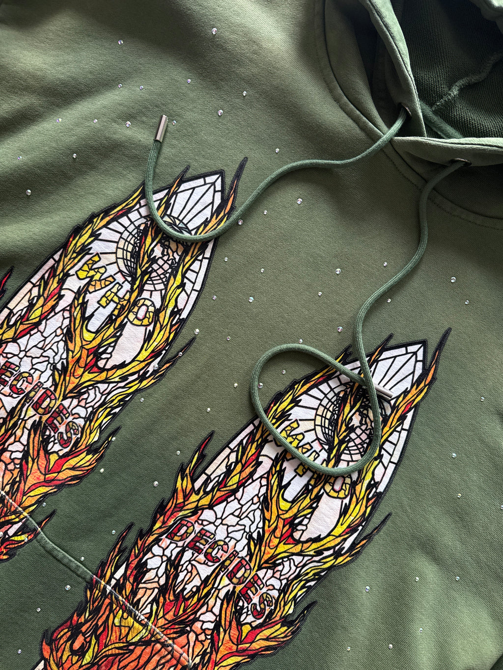 Who Decides War Flame Glass Hooded Pullover Green