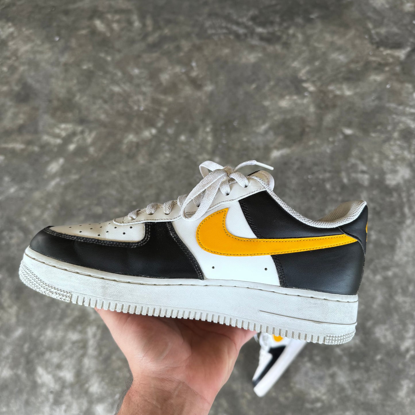 Nike Air Force 1 07’ Low Embossed