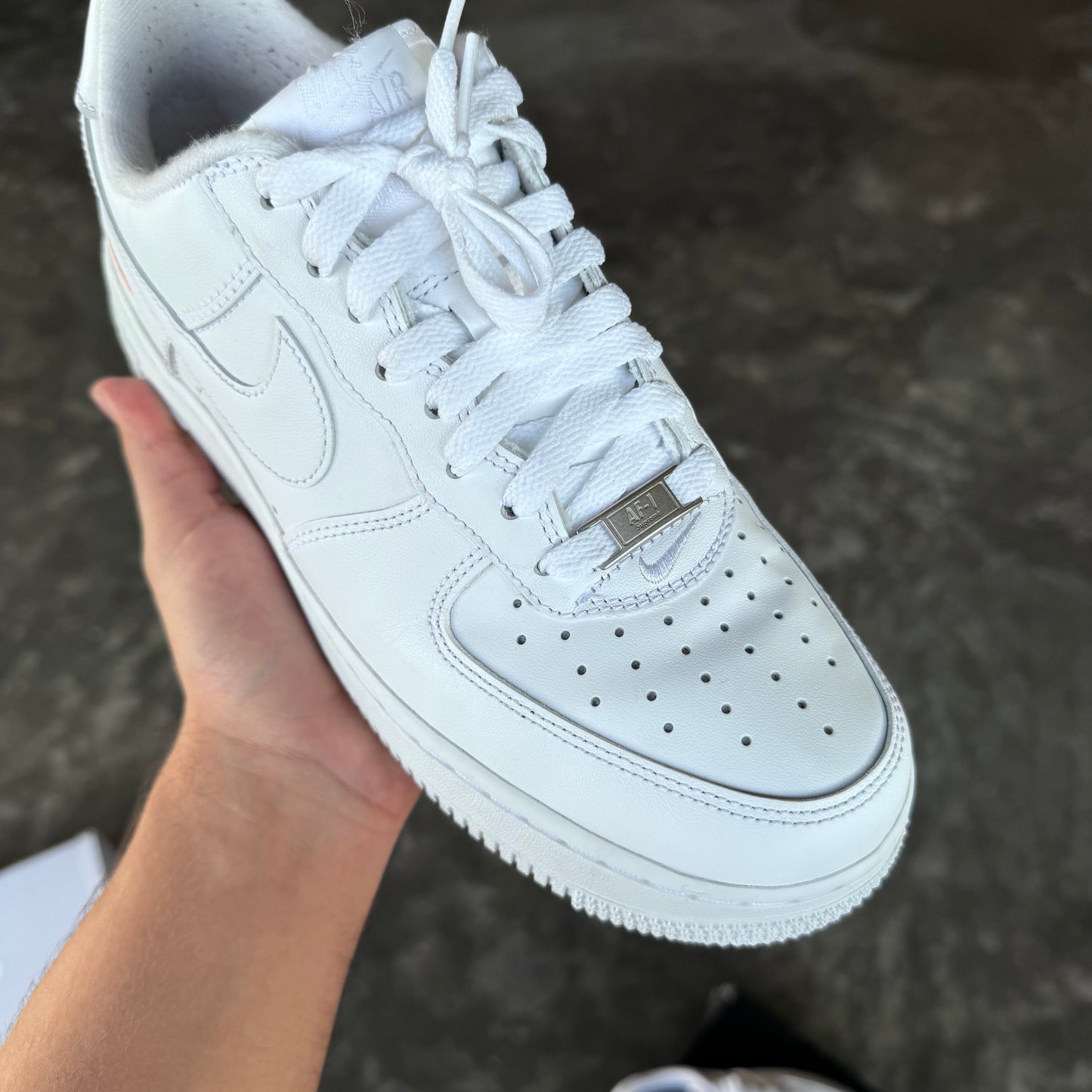 Nike x Supreme Air Force 1 07’ Triple White 8US