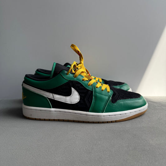 Jordan 1 Low SE Holiday Special (2022)