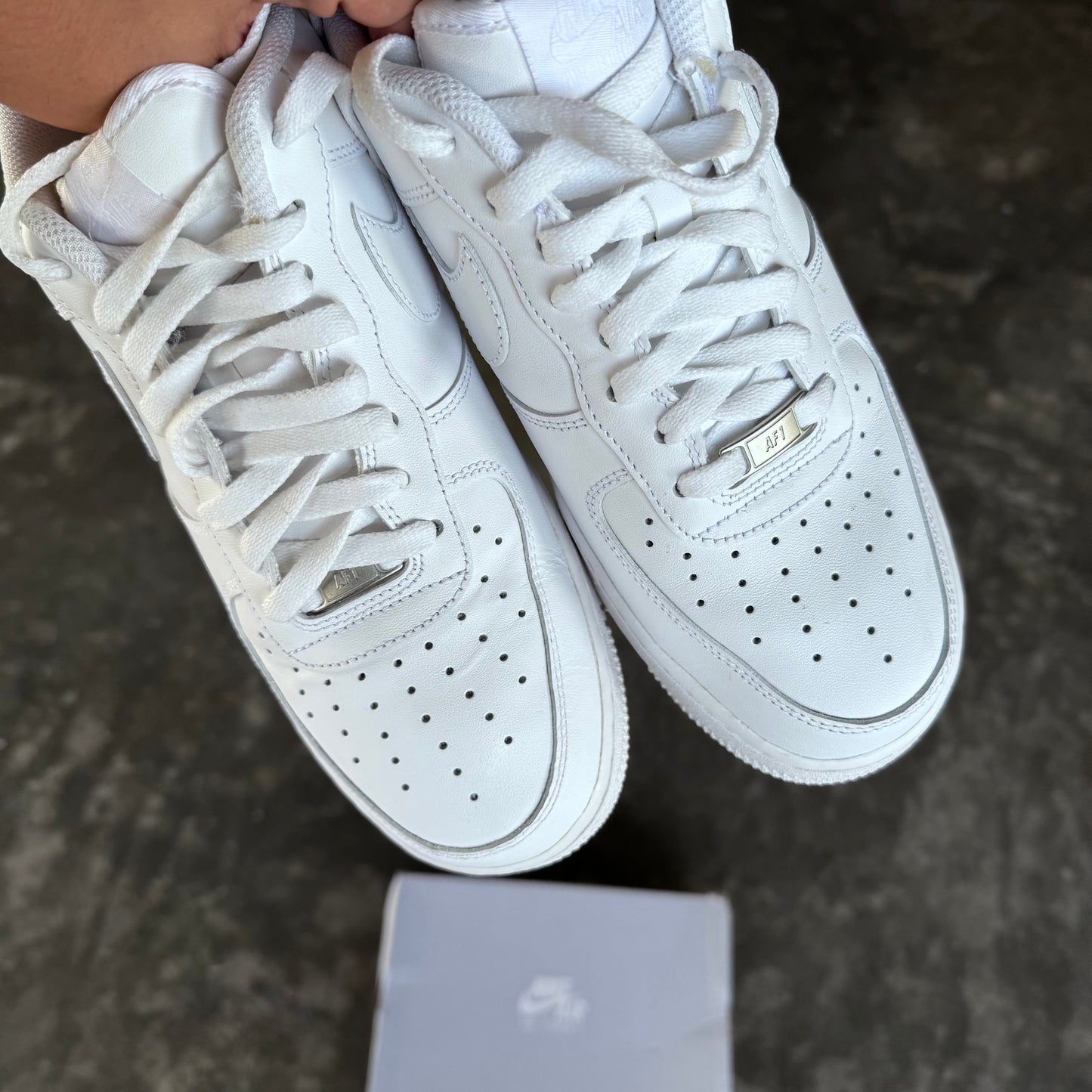 Nike Air Force 1 07’ Triple White 10.5US