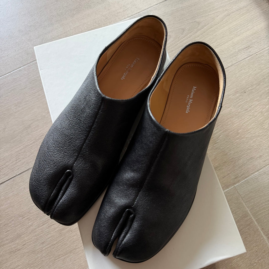 Maison Margiela Tabi Babouche Black